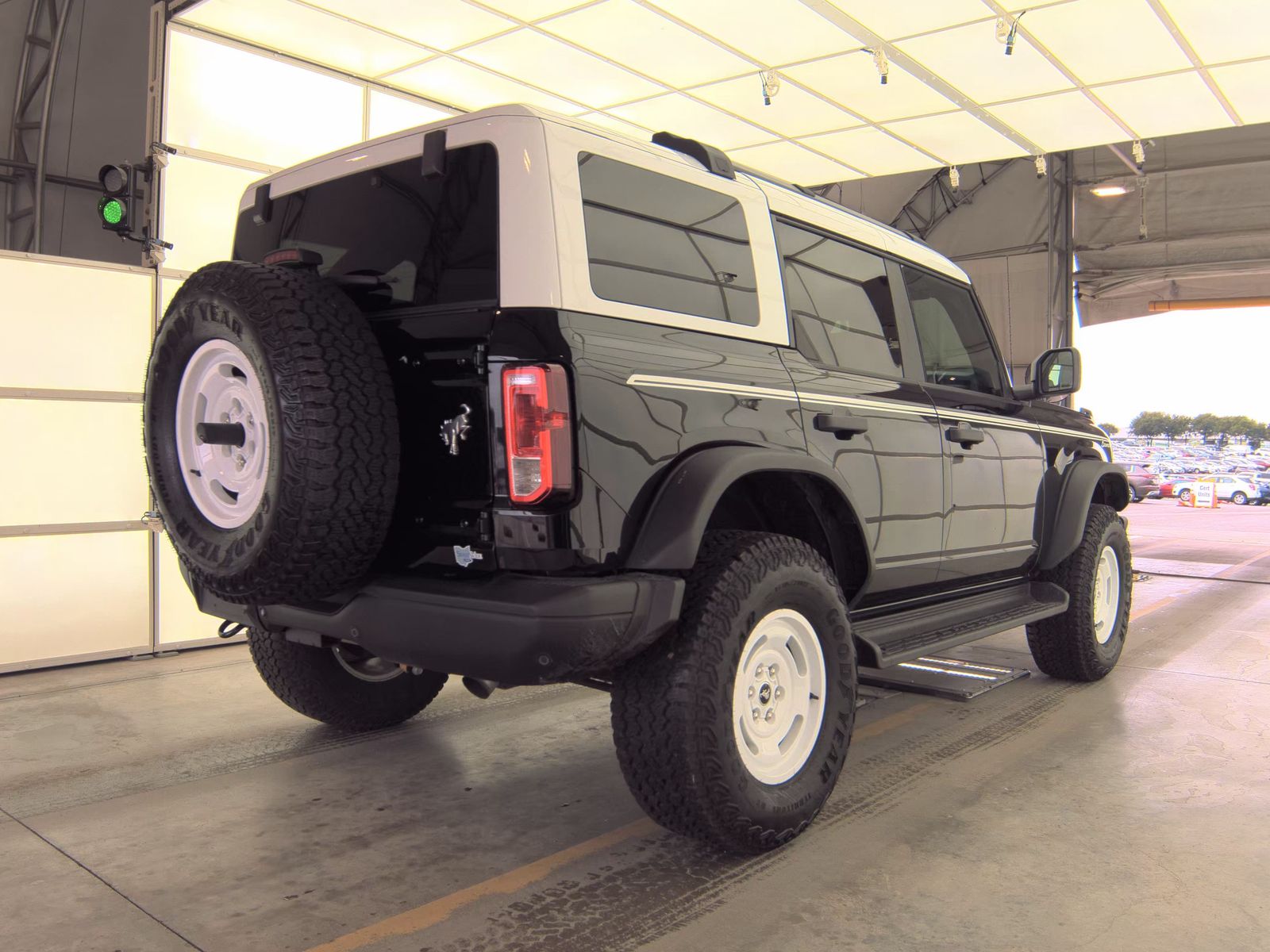 FORD BRONCO - 6