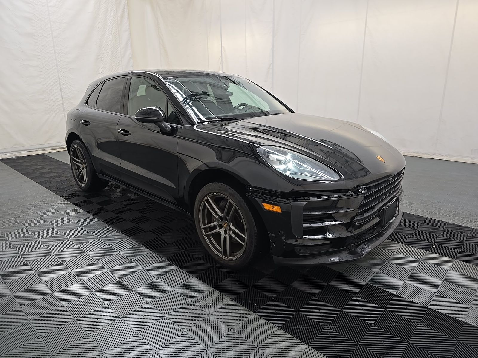 2021 Porsche Macan Base AWD