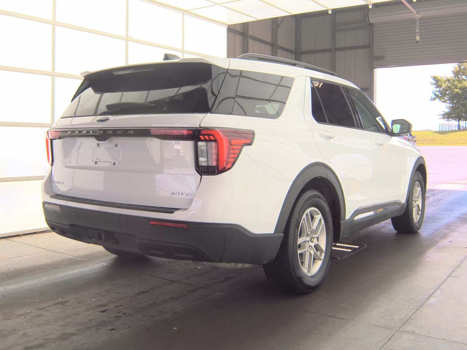 FORD EXPLORER - 6