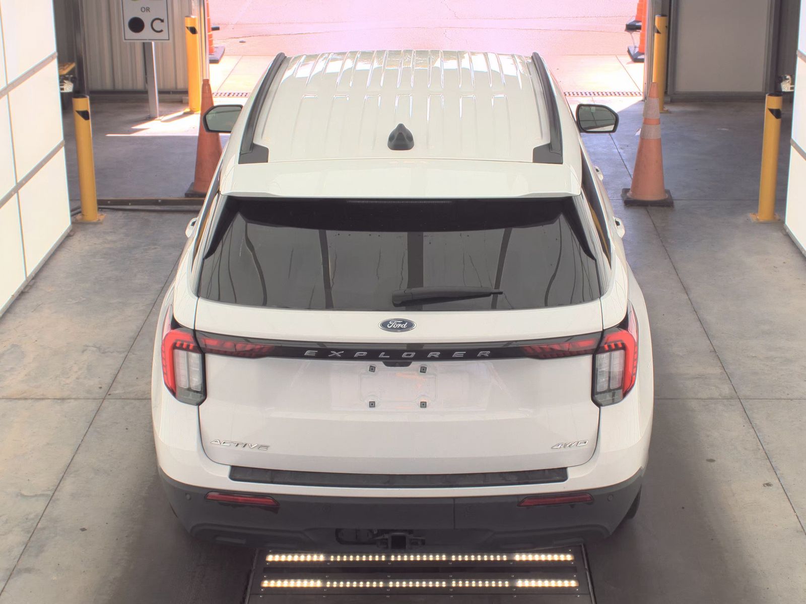 FORD EXPLORER - 7