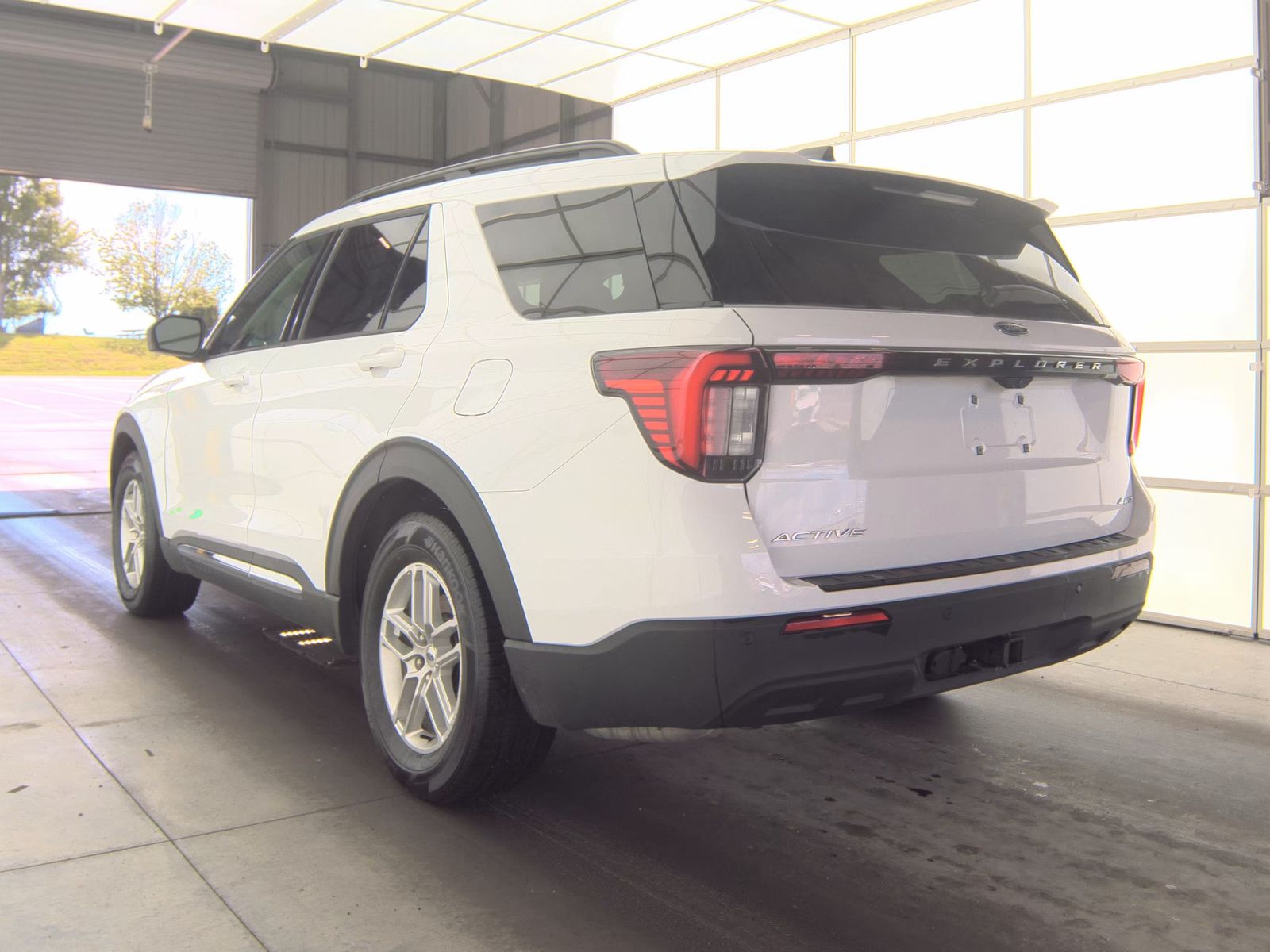 FORD EXPLORER - 9
