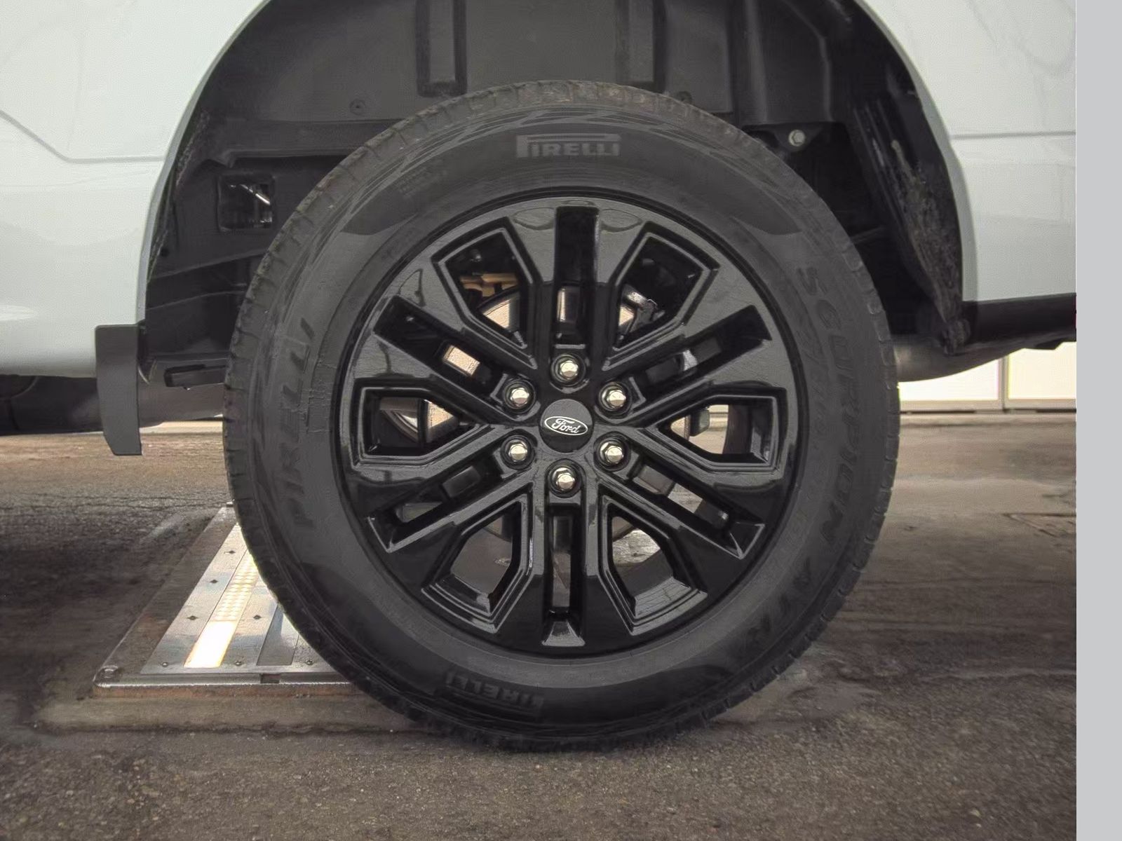 2025 Ford F-150 XLT AWD