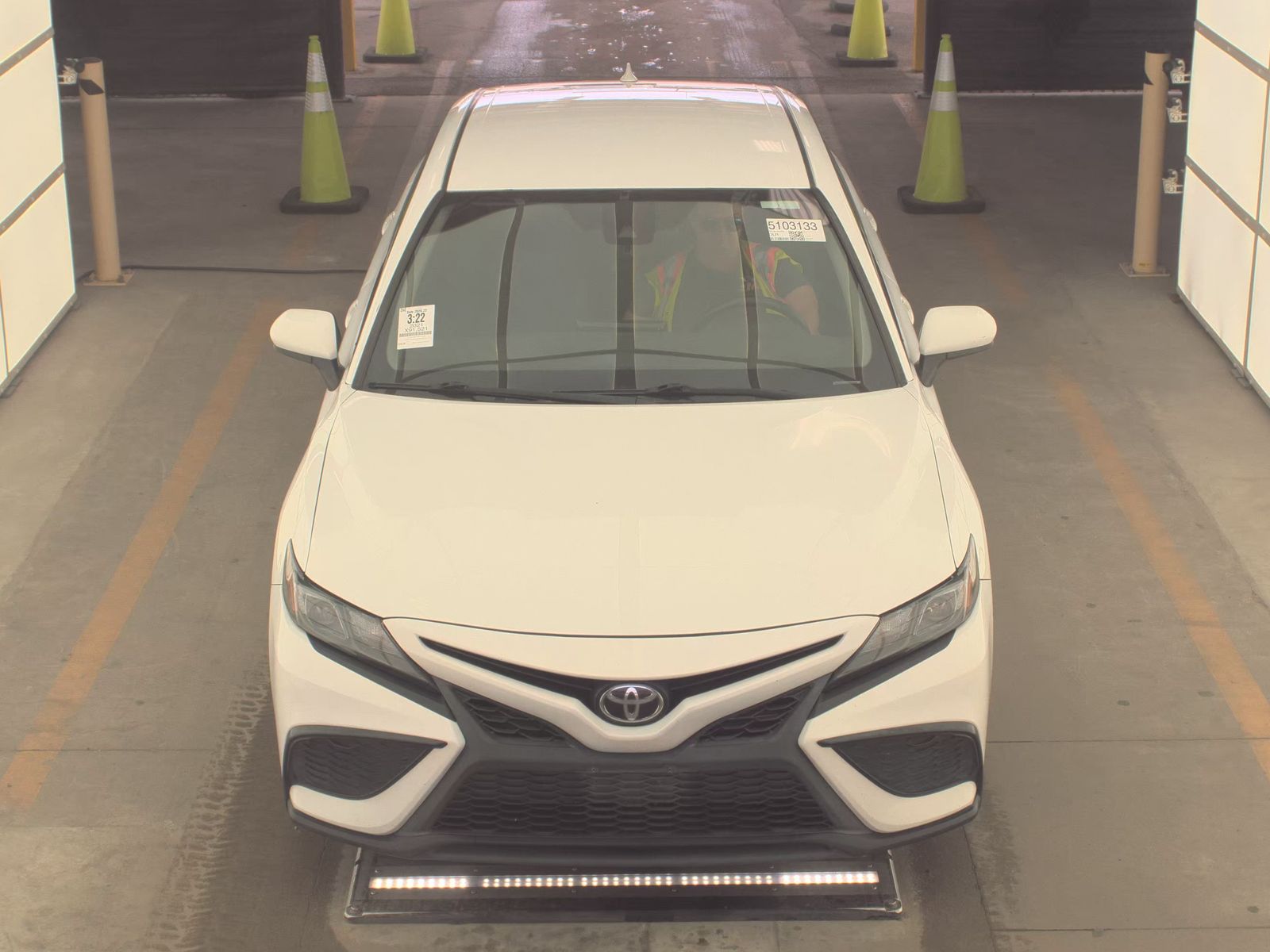TOYOTA CAMRY - 3