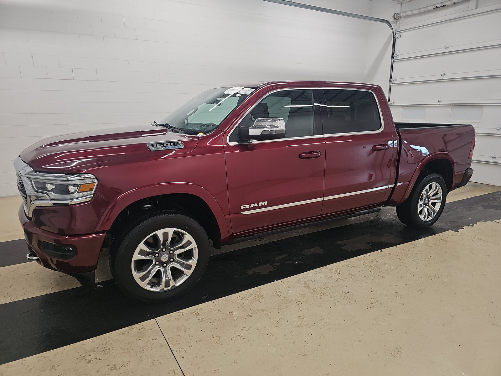 2023 RAM 1500 Limited 4x4 Crew Cab 5'7's photo