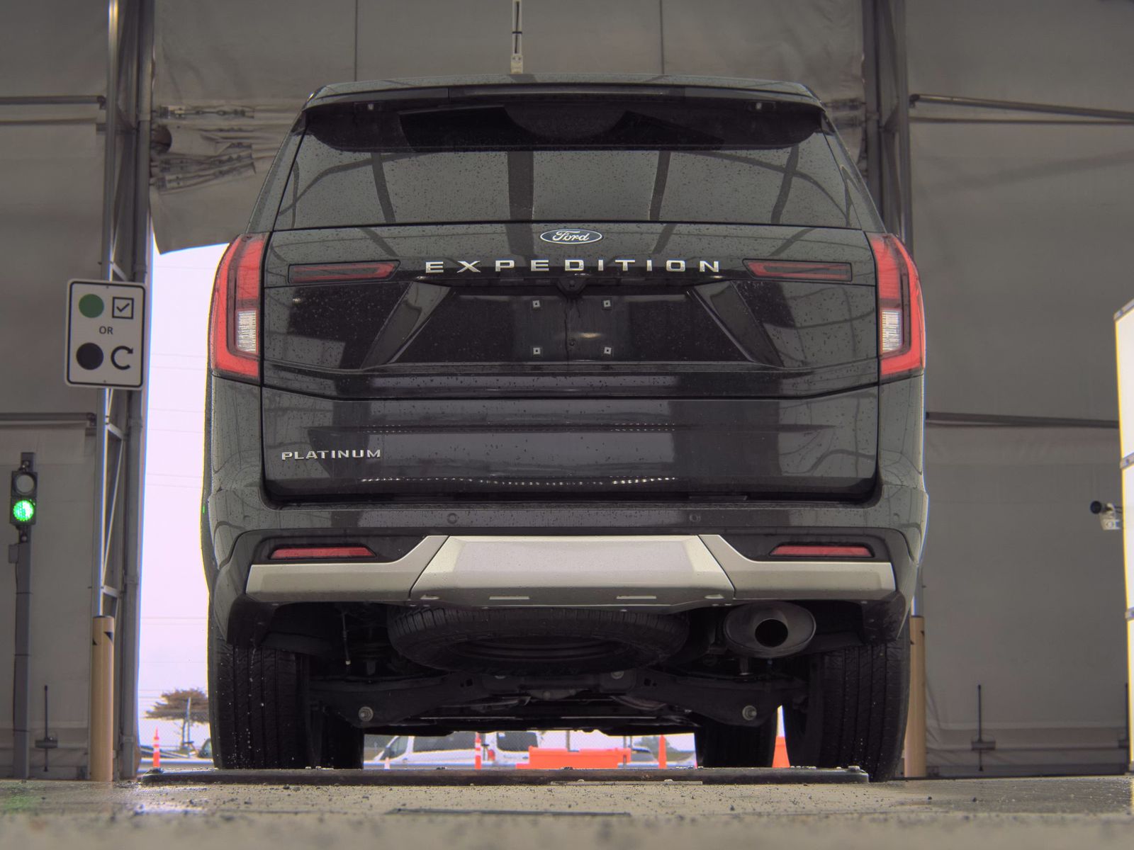 FORD EXPEDITION - 8