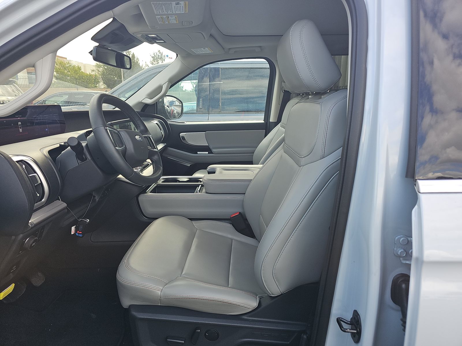 FORD EXPEDITION - 8