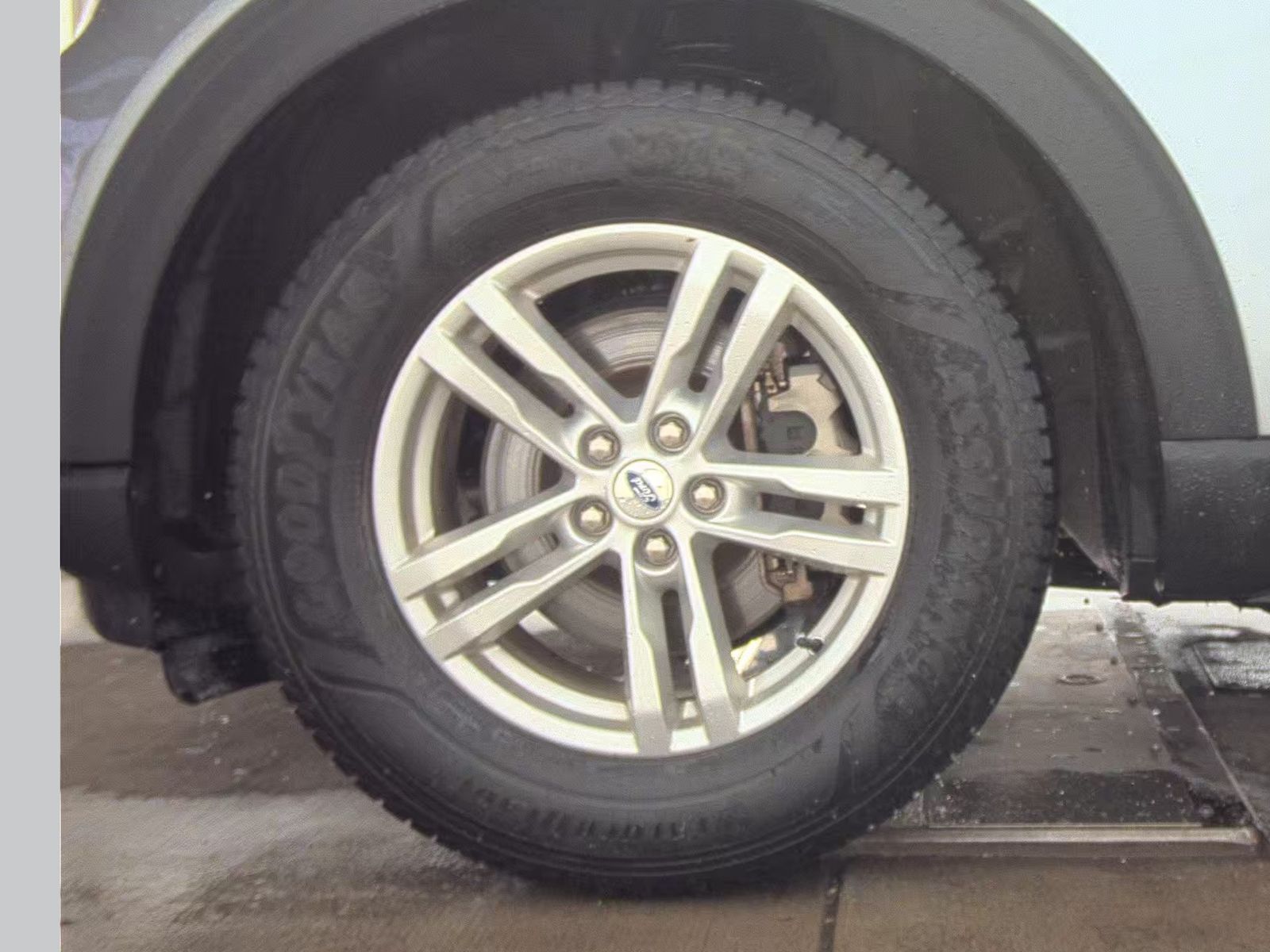 FORD EXPLORER - 10
