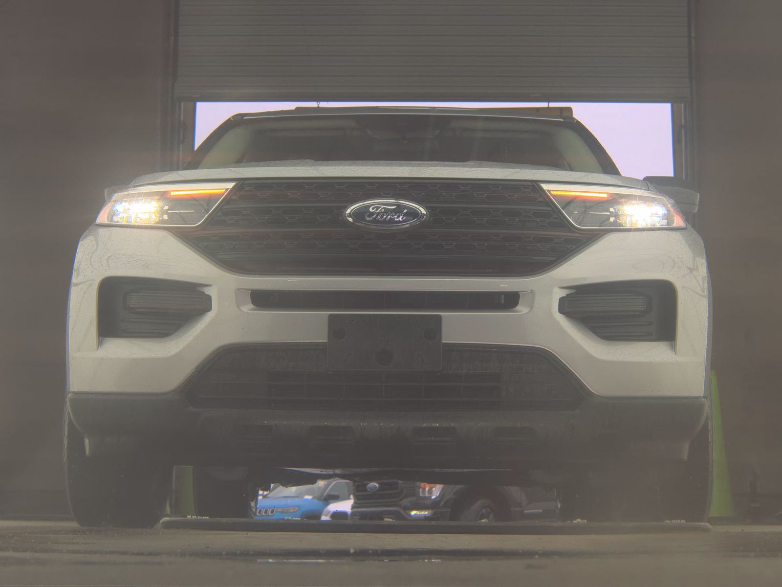 FORD EXPLORER - 4