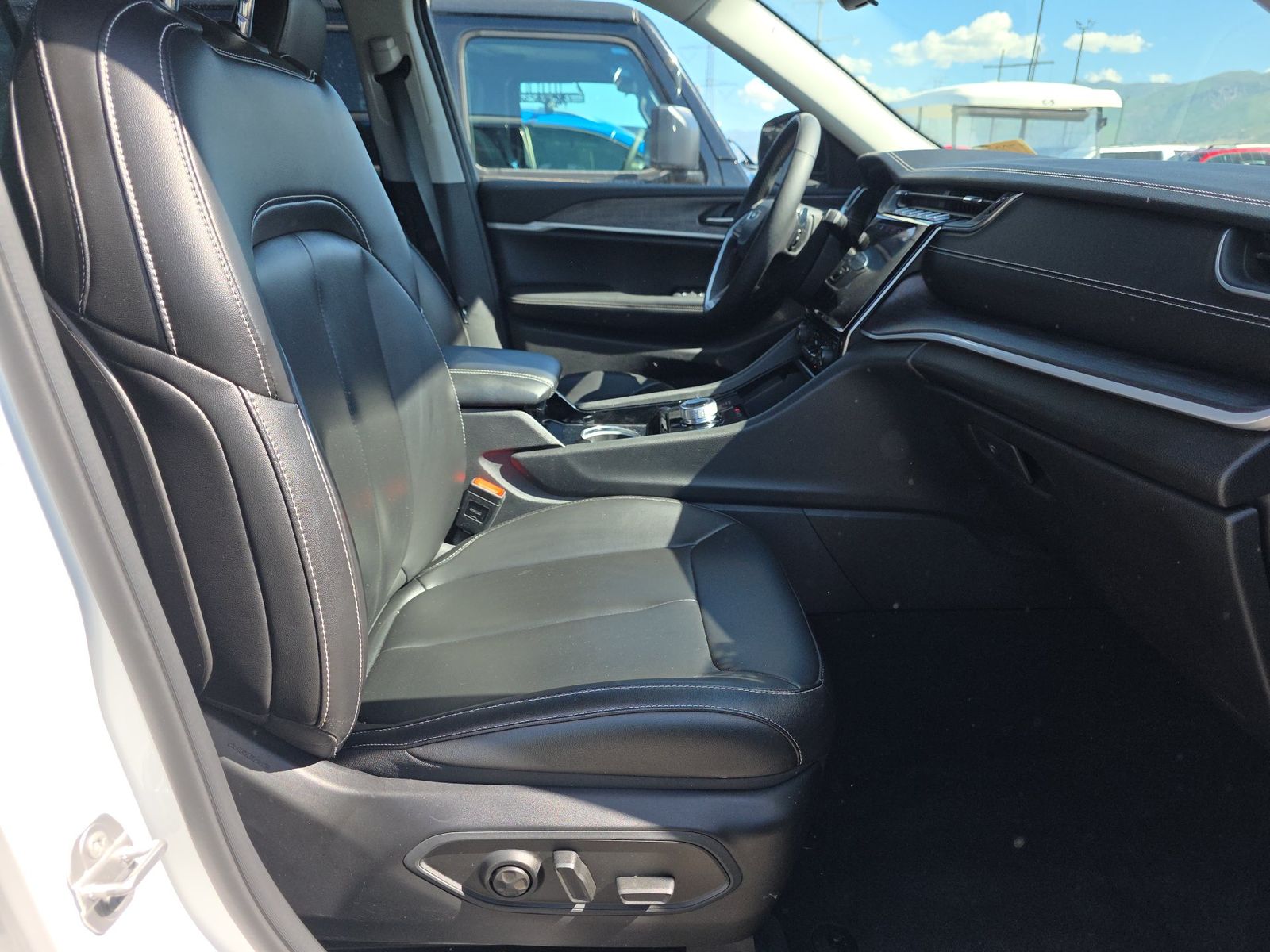 2023 Jeep Grand Cherokee L Limited AWD