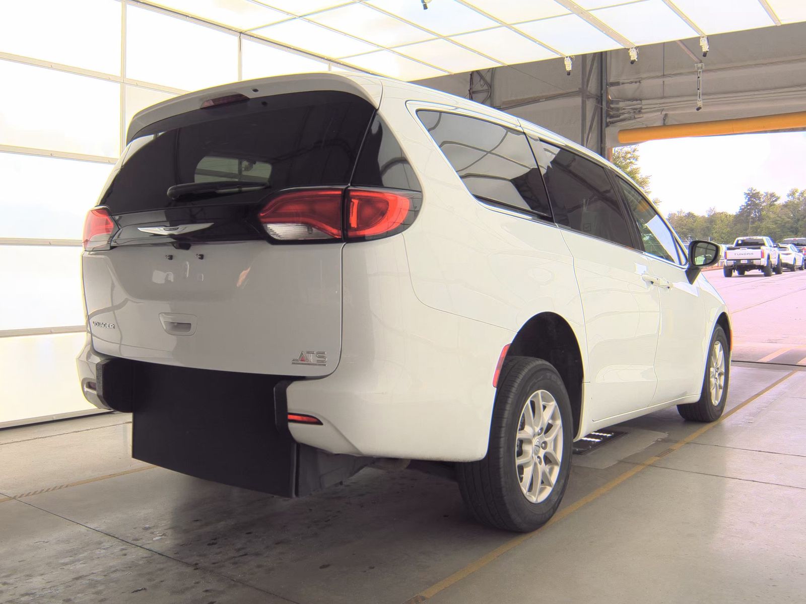 CHRYSLER VOYAGER - 6