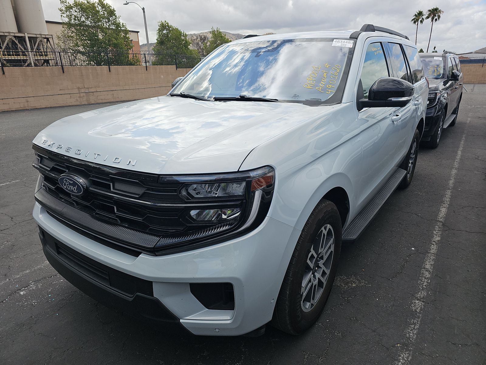 FORD EXPEDITION - 1