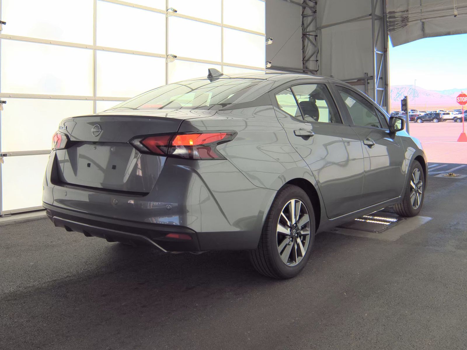 NISSAN VERSA - 6