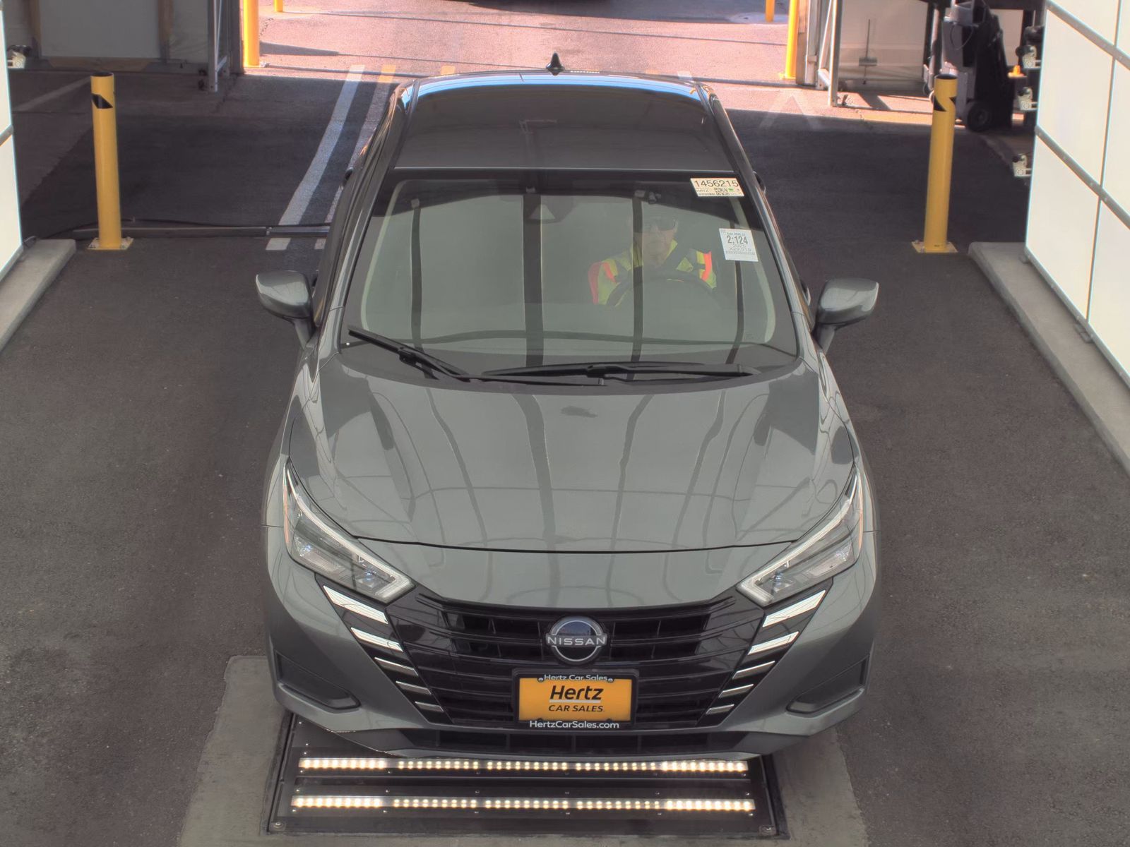 NISSAN VERSA - 3