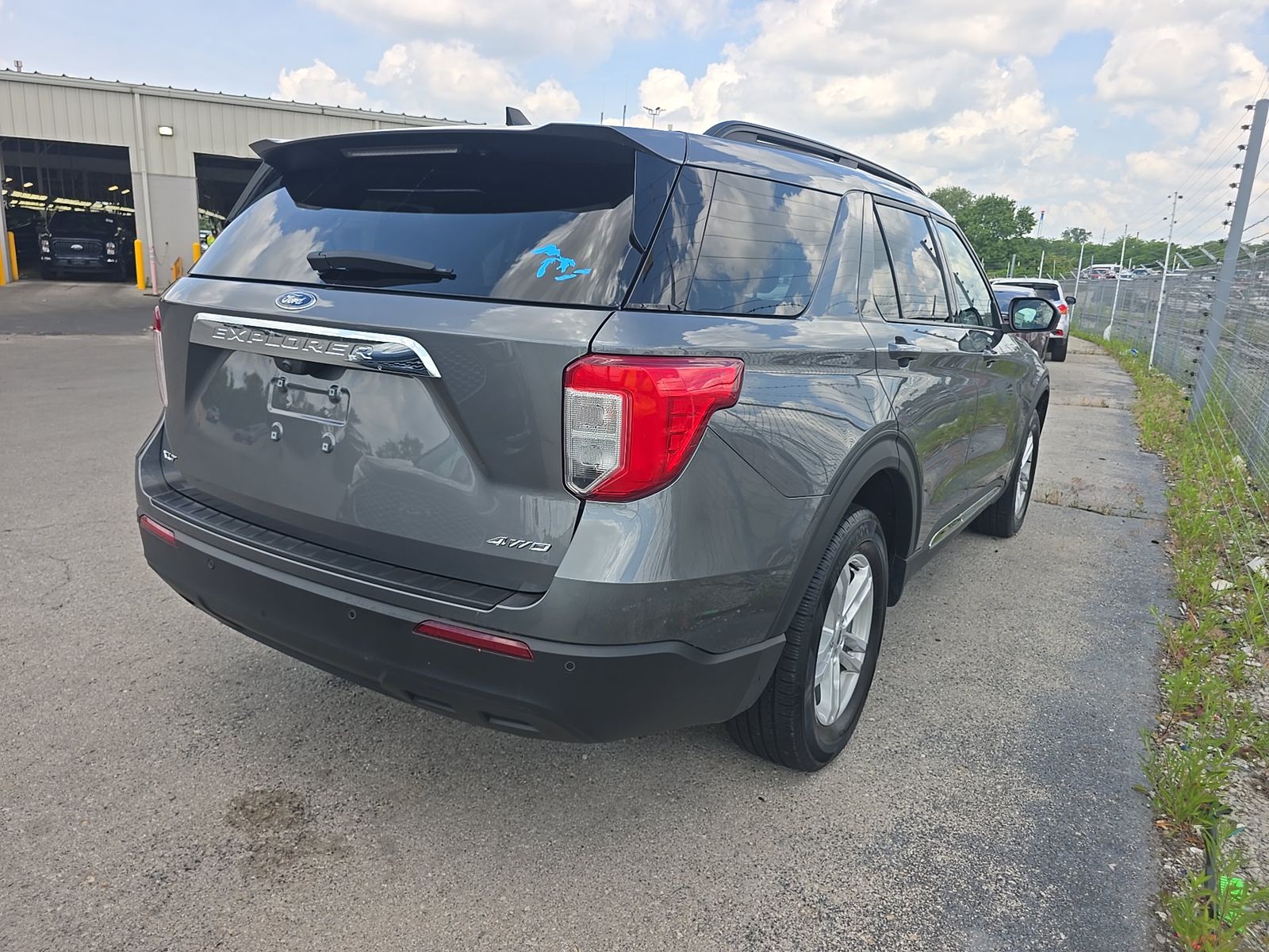 FORD EXPLORER - 5