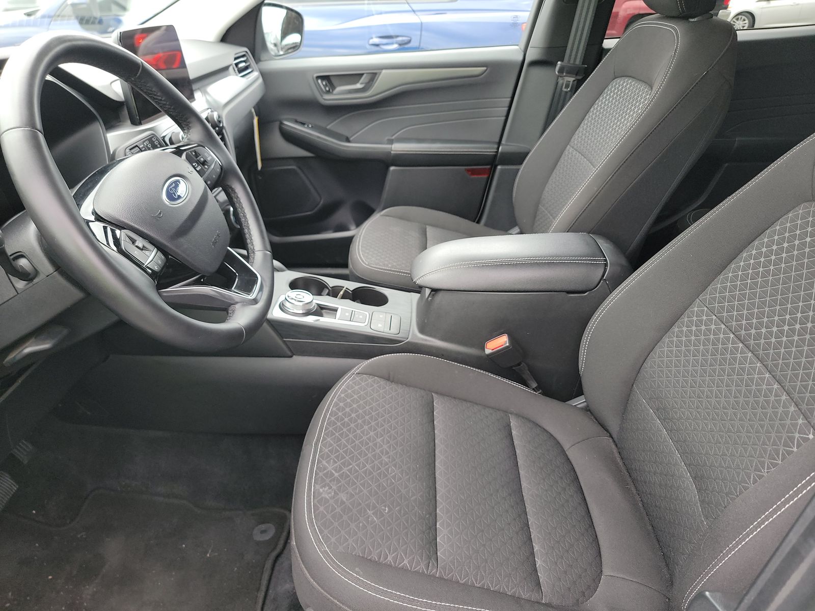FORD ESCAPE - 8