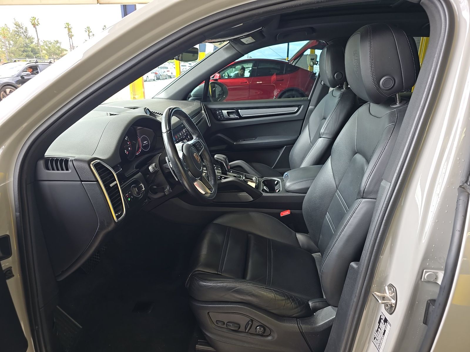 PORSCHE CAYENNE - 8