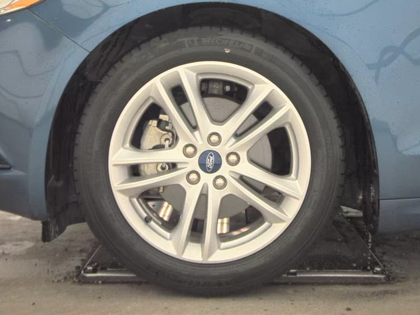 FORD FUSION - 10