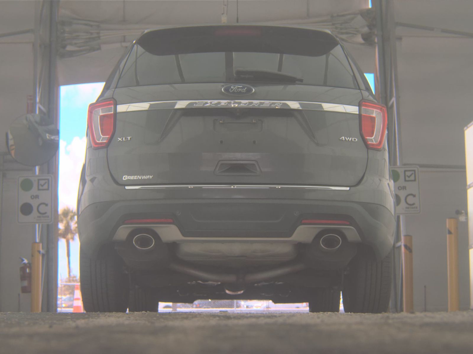 FORD EXPLORER - 8