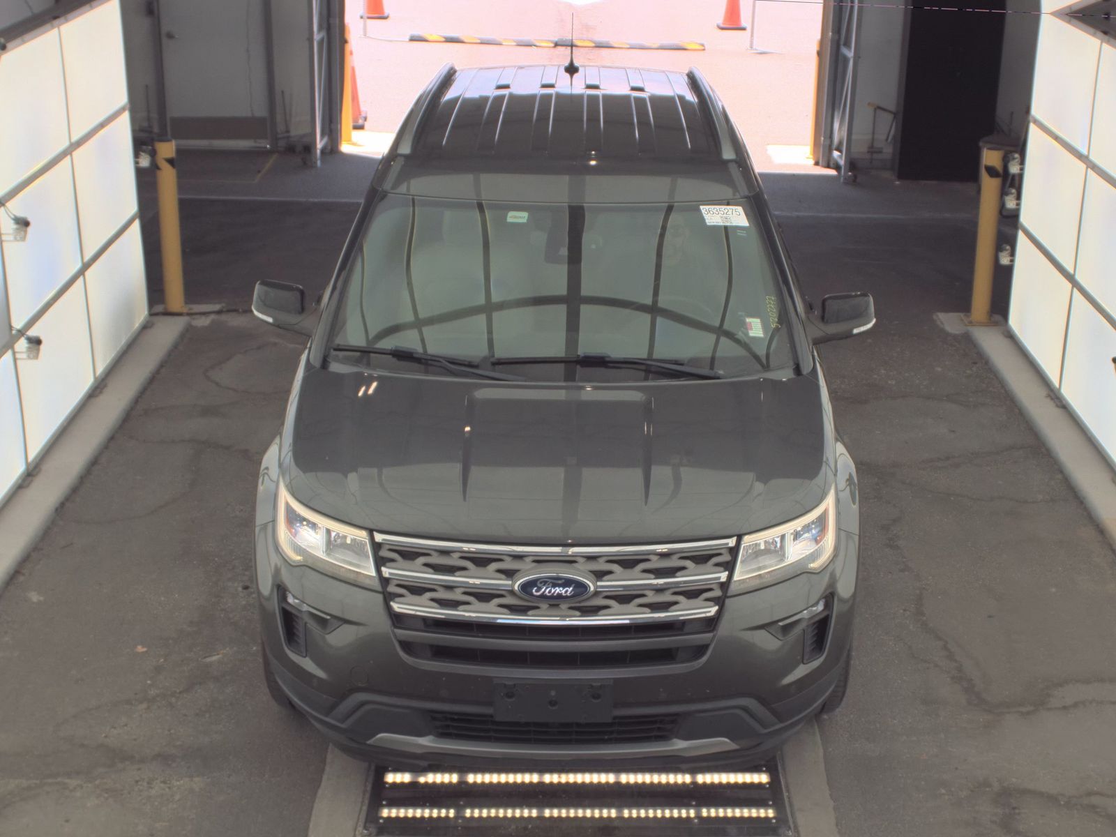 FORD EXPLORER - 3