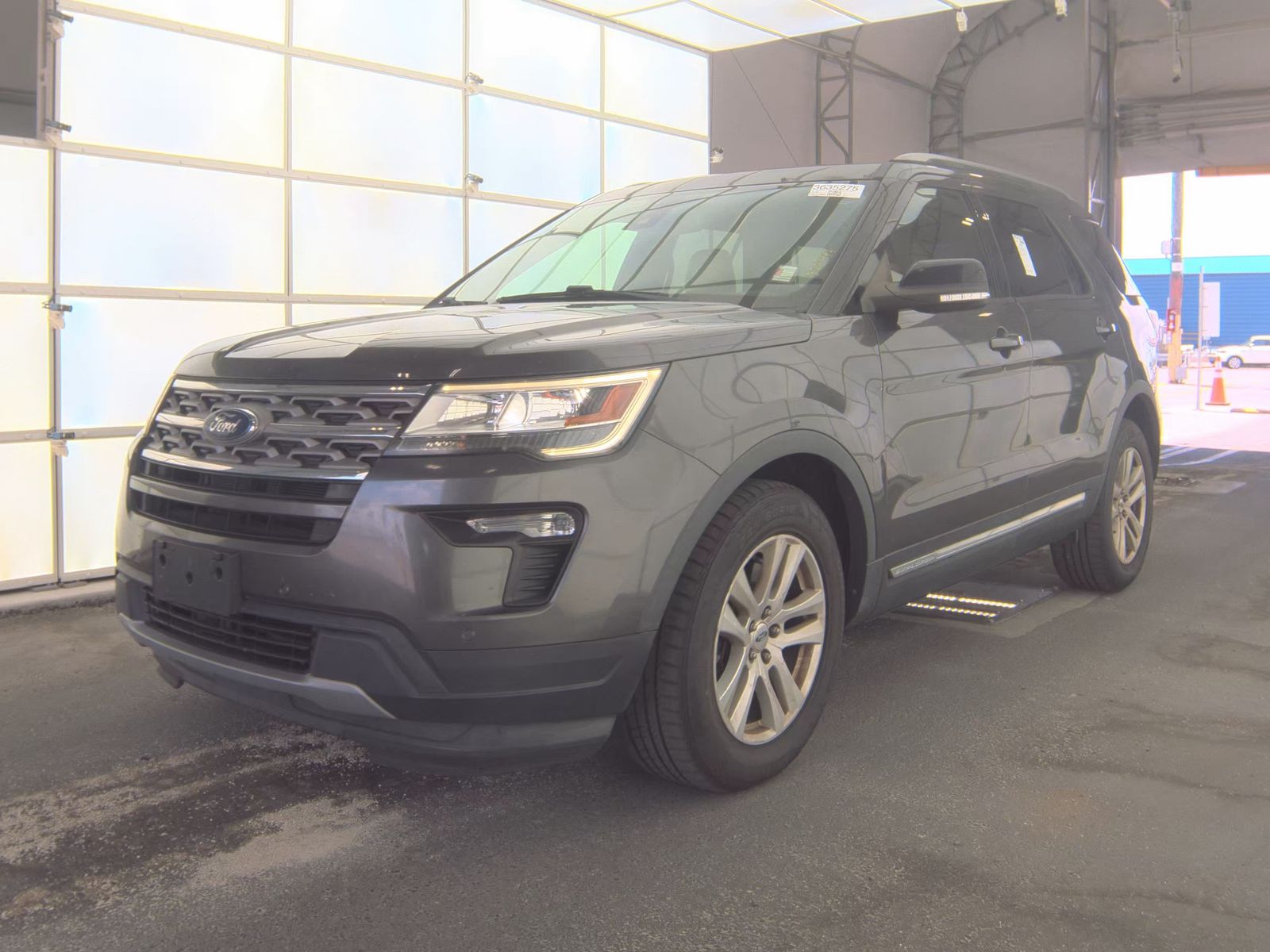 FORD EXPLORER - 1
