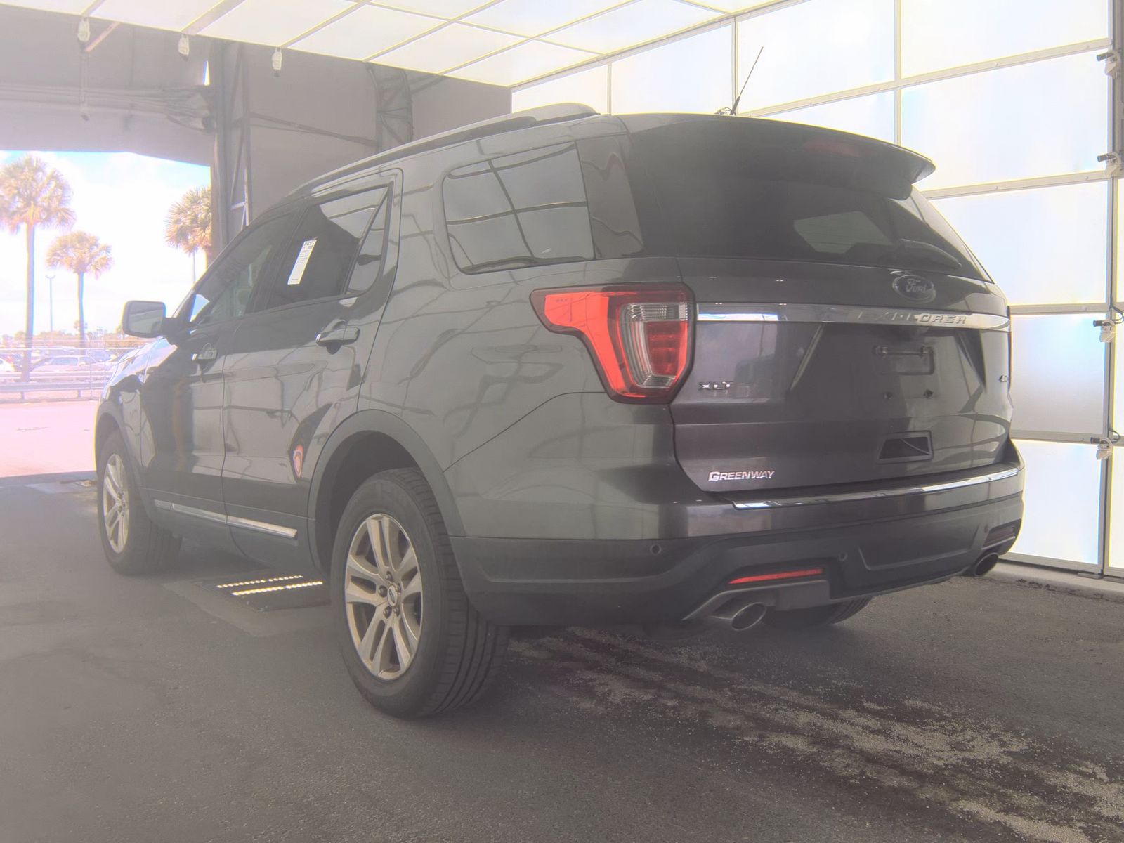 FORD EXPLORER - 9