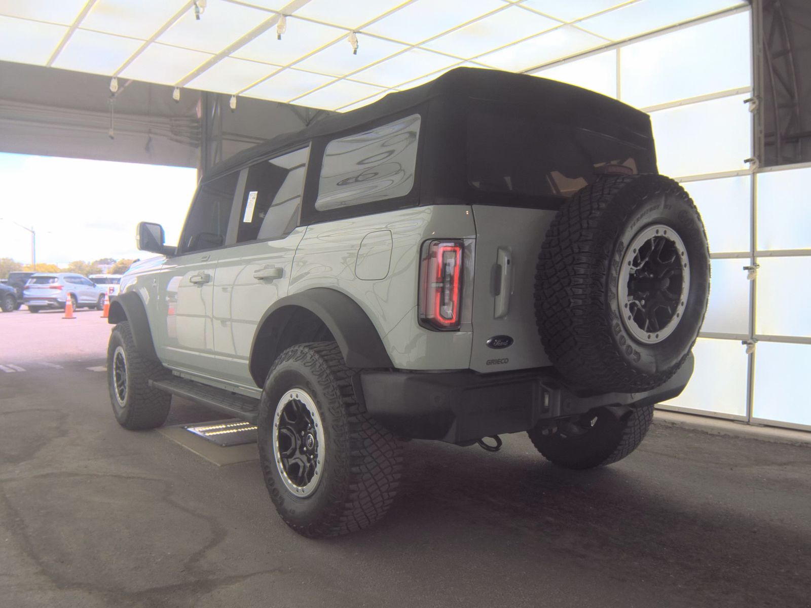 FORD BRONCO - 9