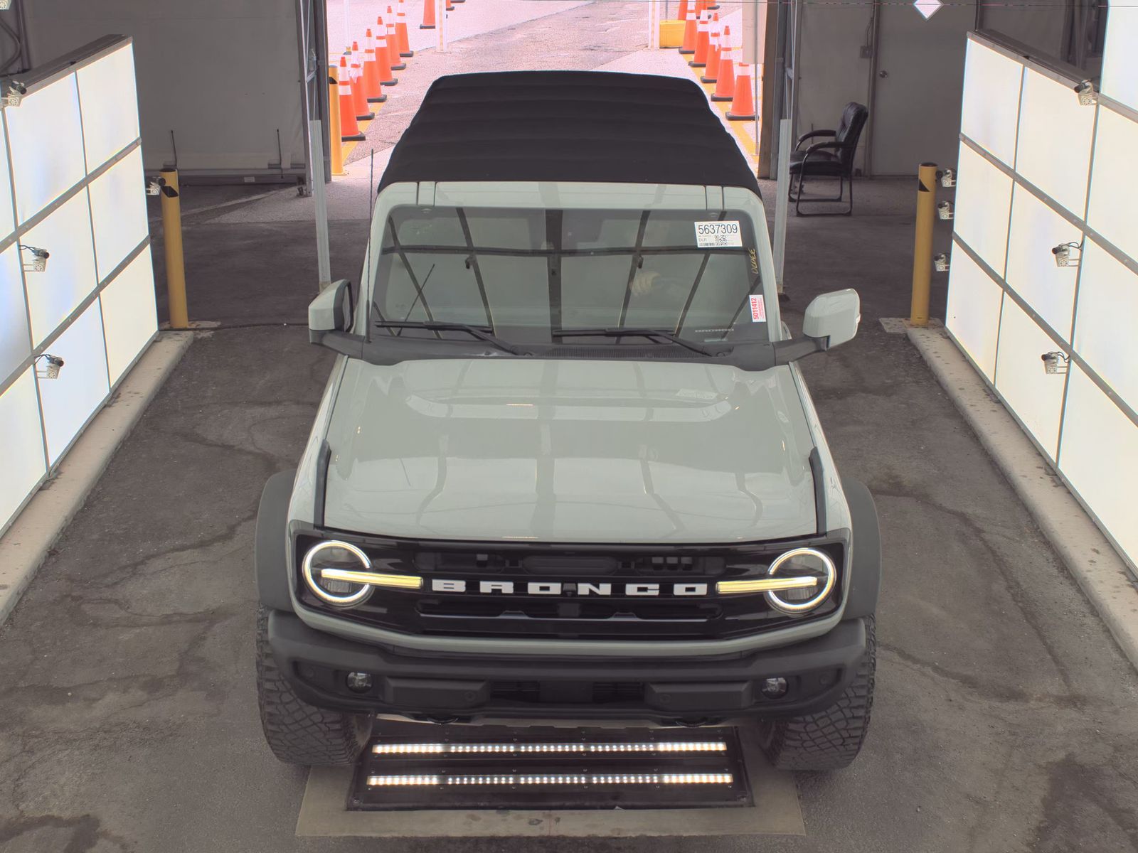 FORD BRONCO - 3