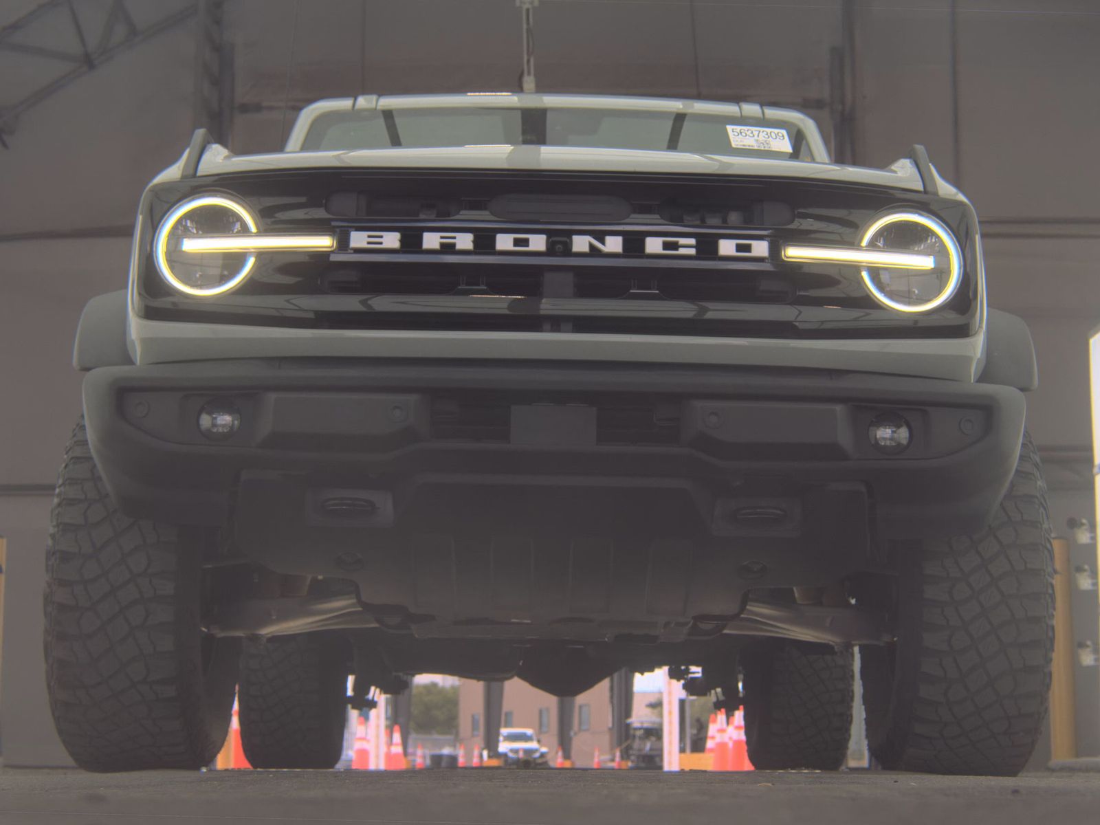 FORD BRONCO - 4