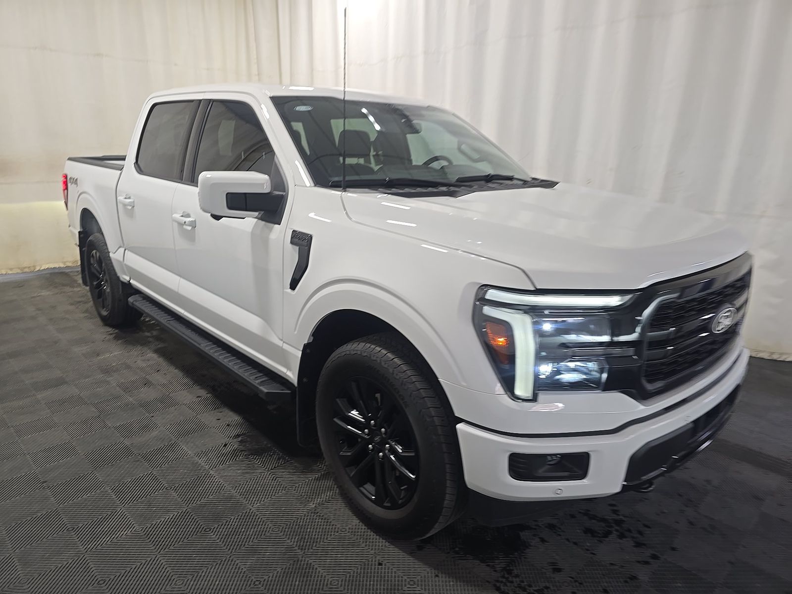 FORD F-150 - 4