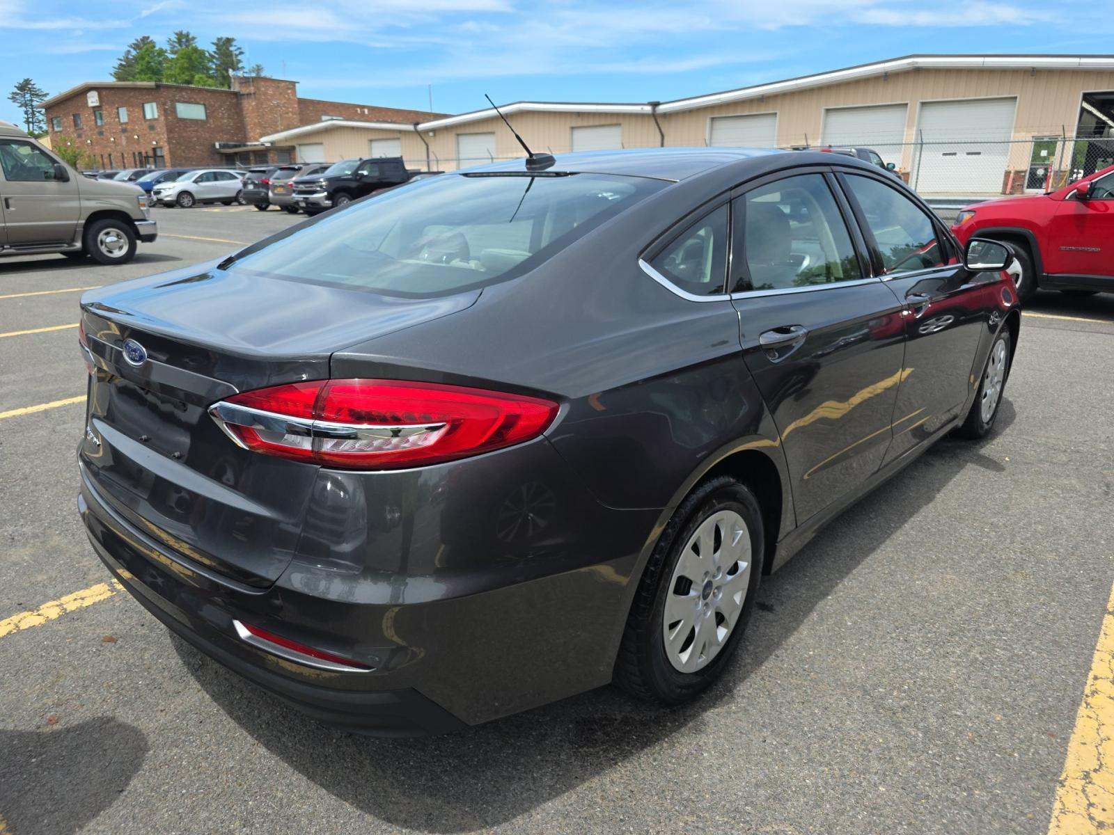 FORD FUSION - 3