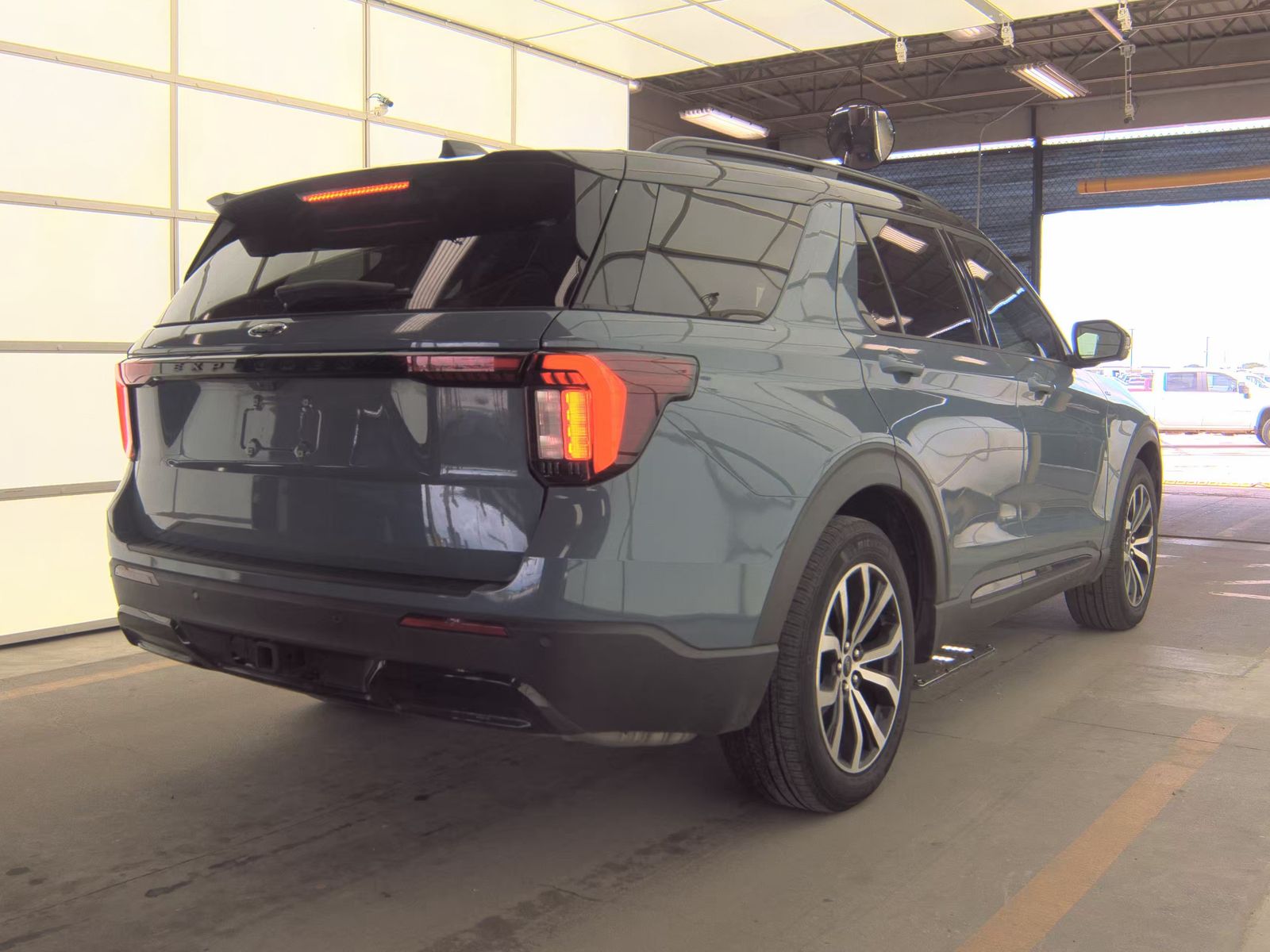 FORD EXPLORER - 6