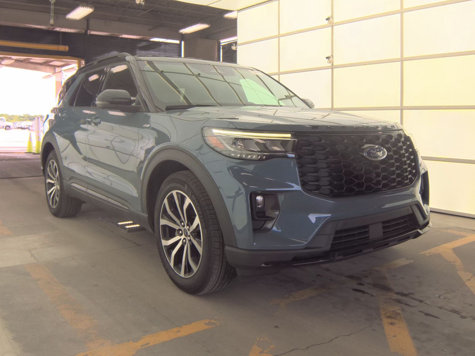 FORD EXPLORER - 5