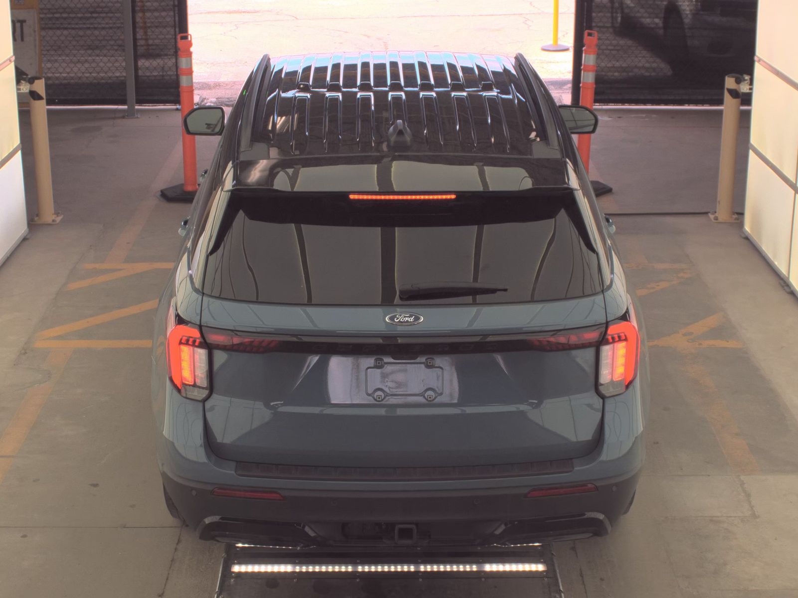 FORD EXPLORER - 7