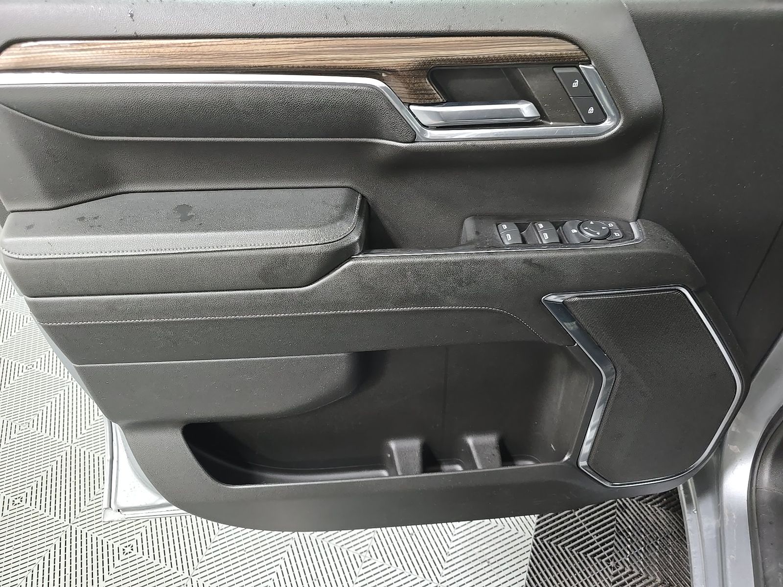 2024 Chevrolet Silverado 1500 RST AWD