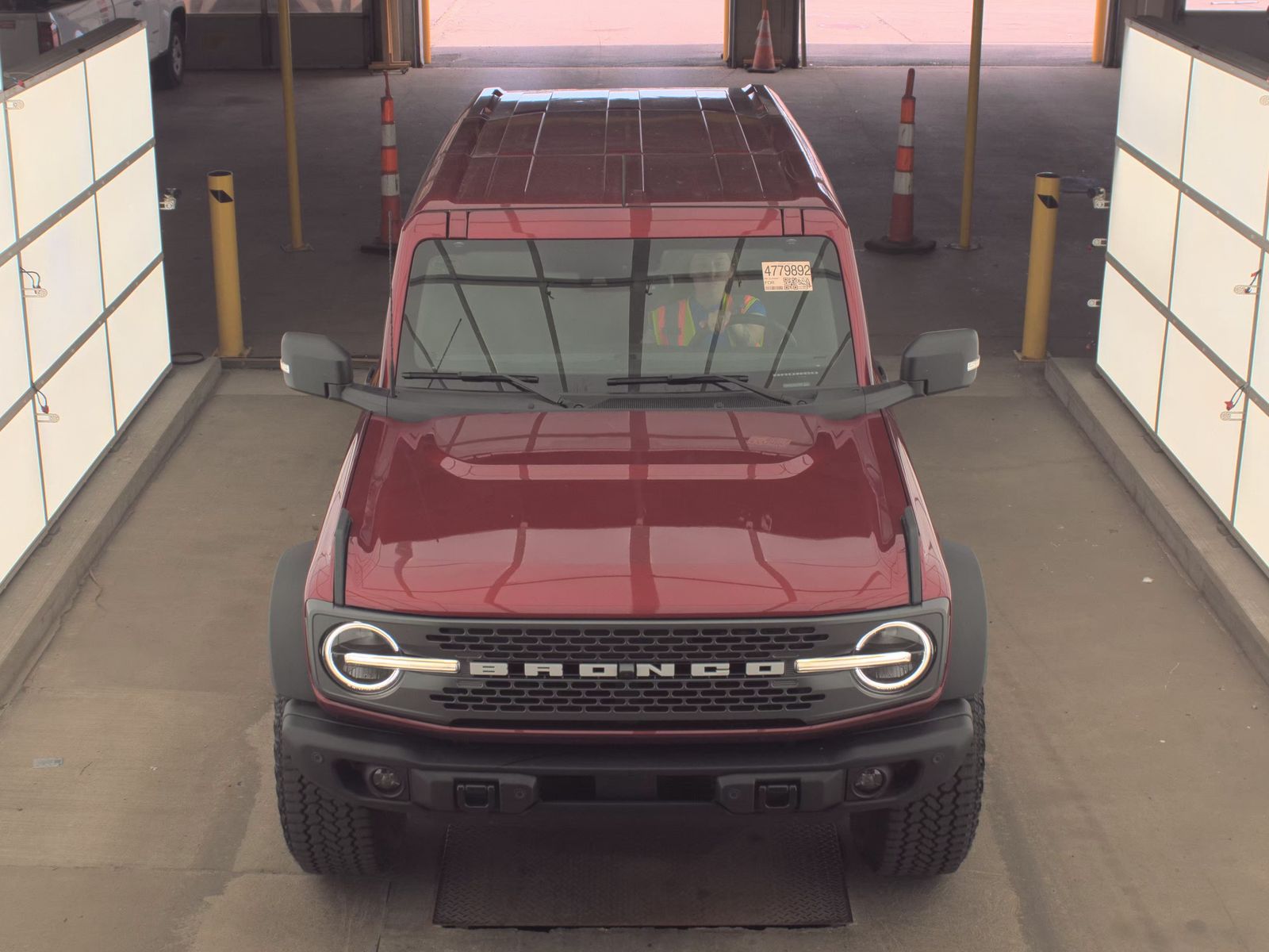 FORD BRONCO - 3