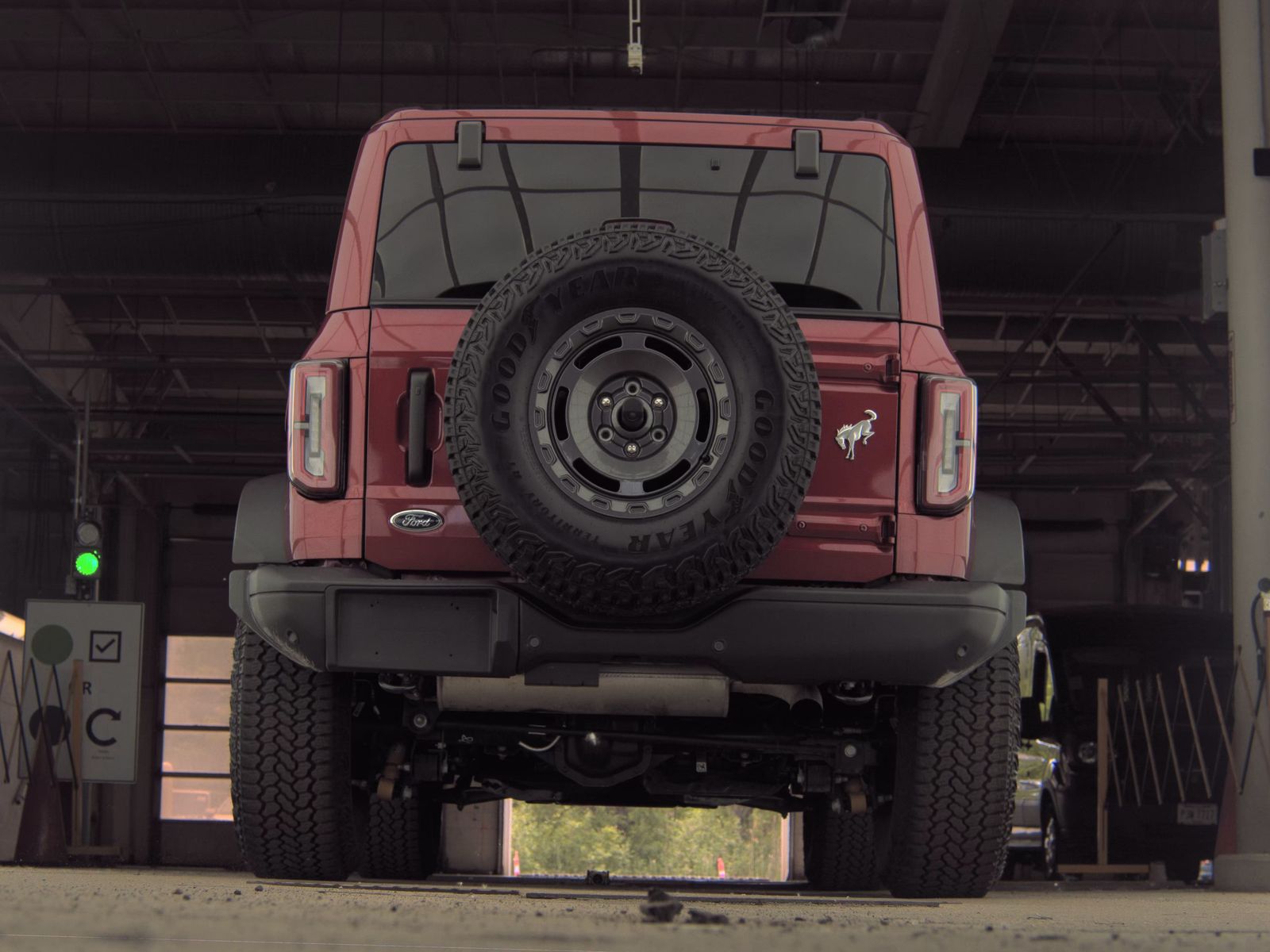 FORD BRONCO - 8