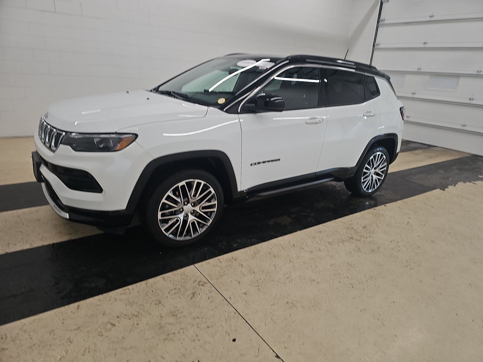 2023 Jeep Compass Limited 4X4's photo
