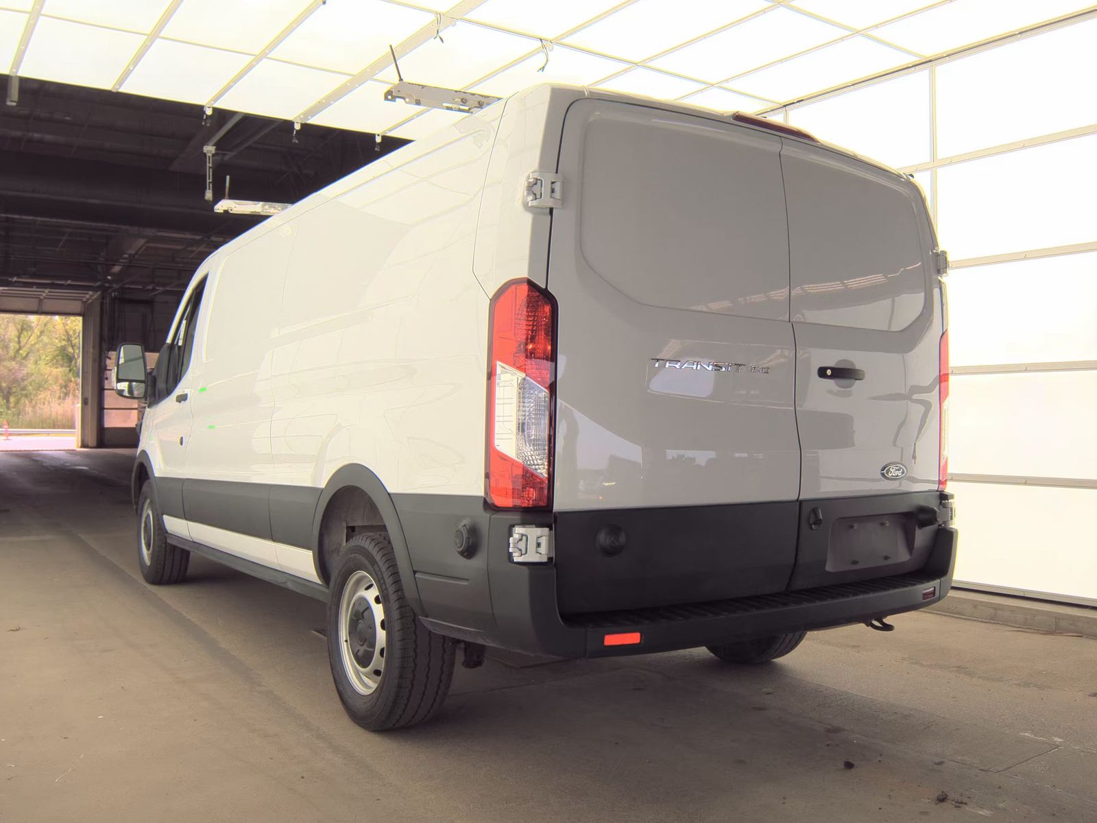 FORD TRANSIT 150 - 9