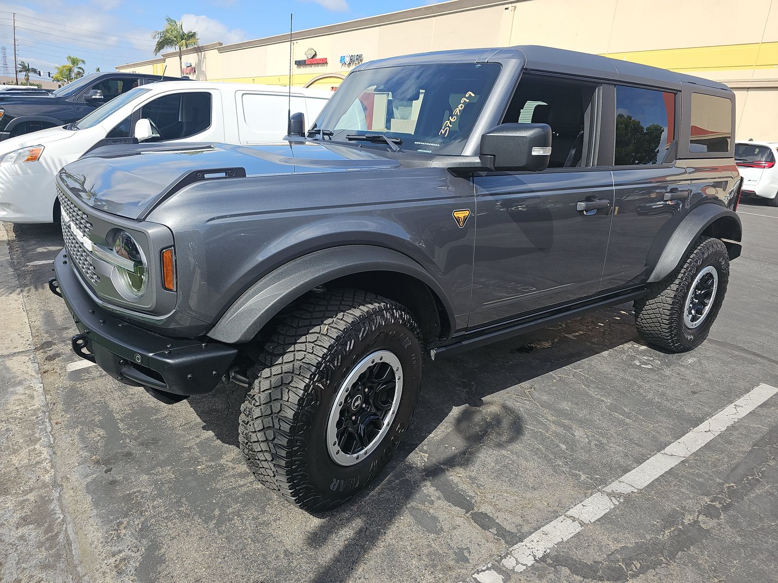 FORD BRONCO - 1