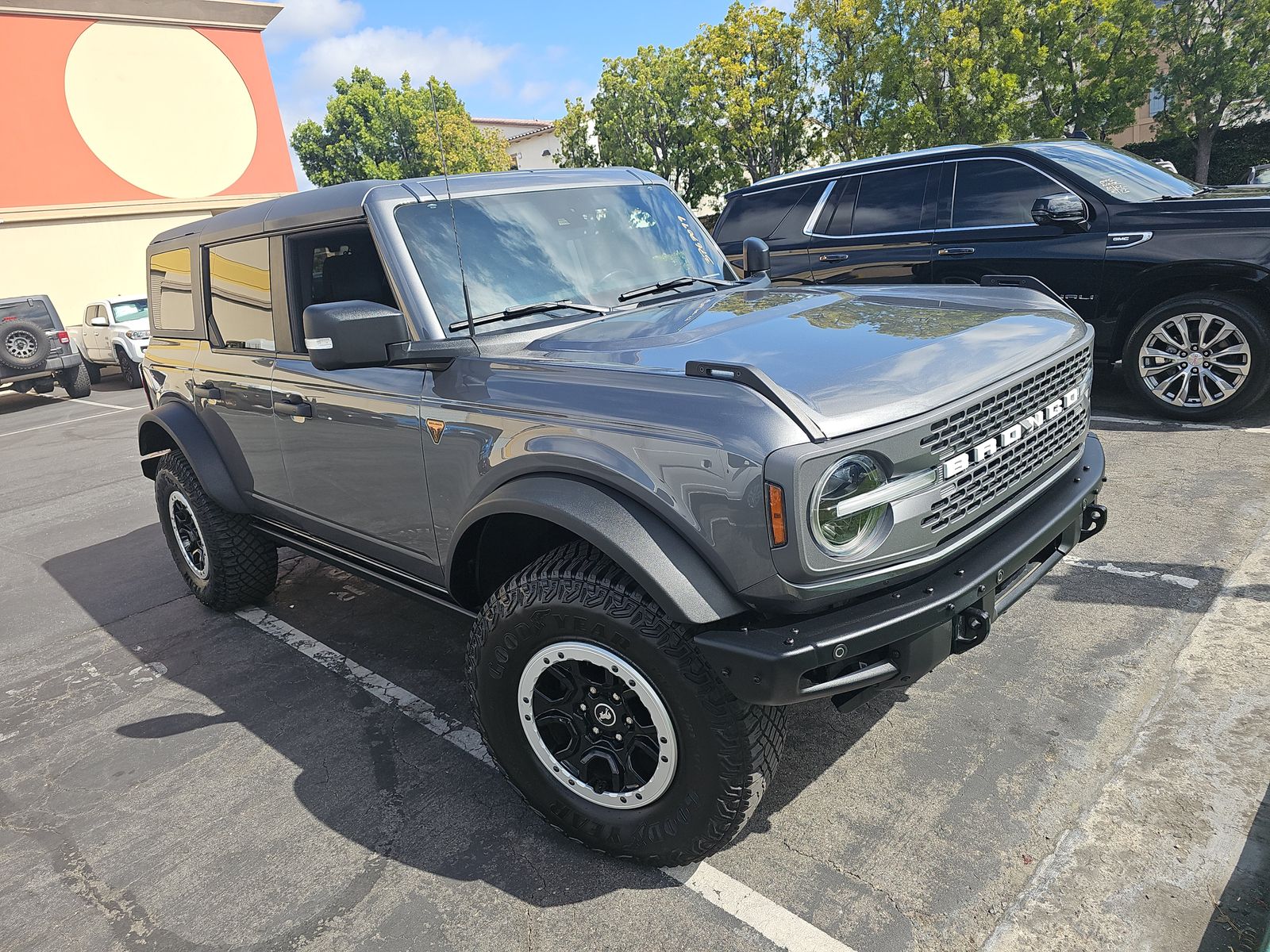 FORD BRONCO - 4