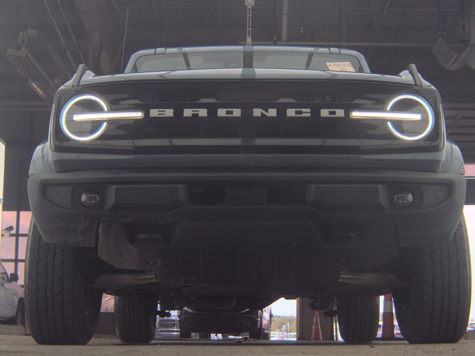 FORD BRONCO - 4