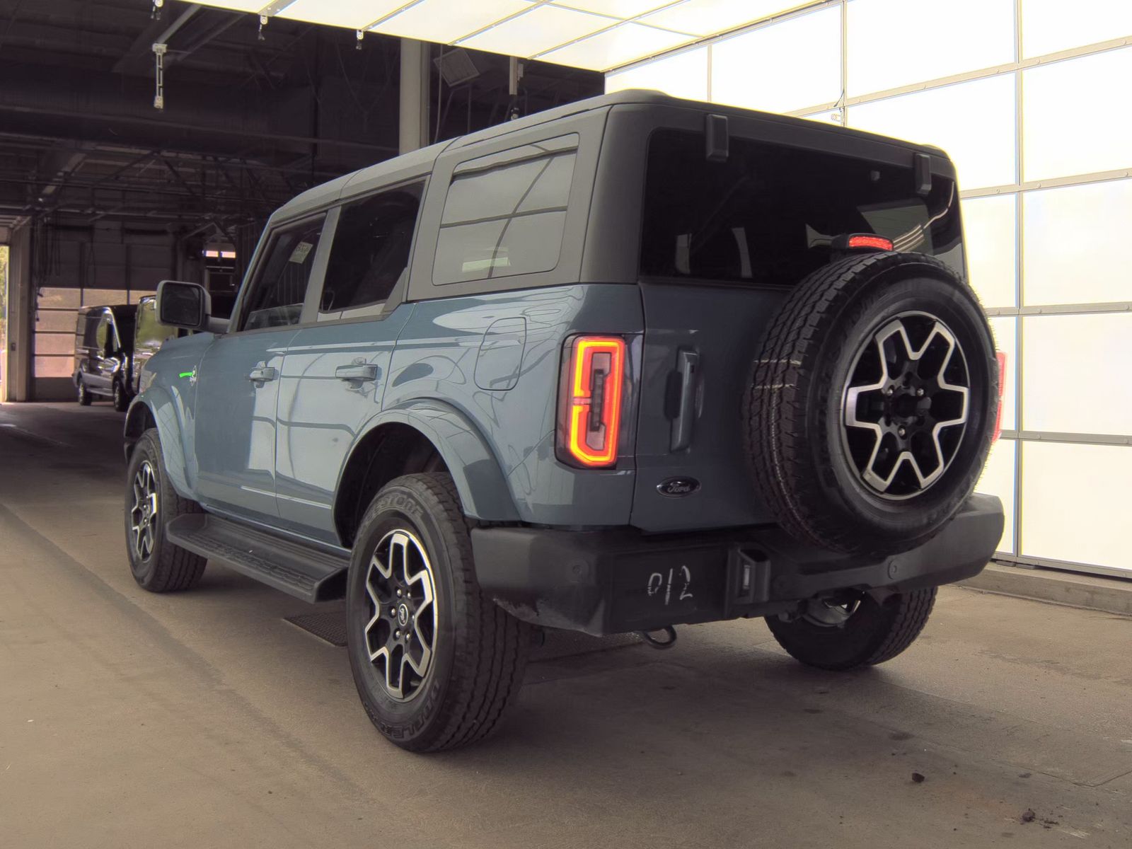 FORD BRONCO - 9