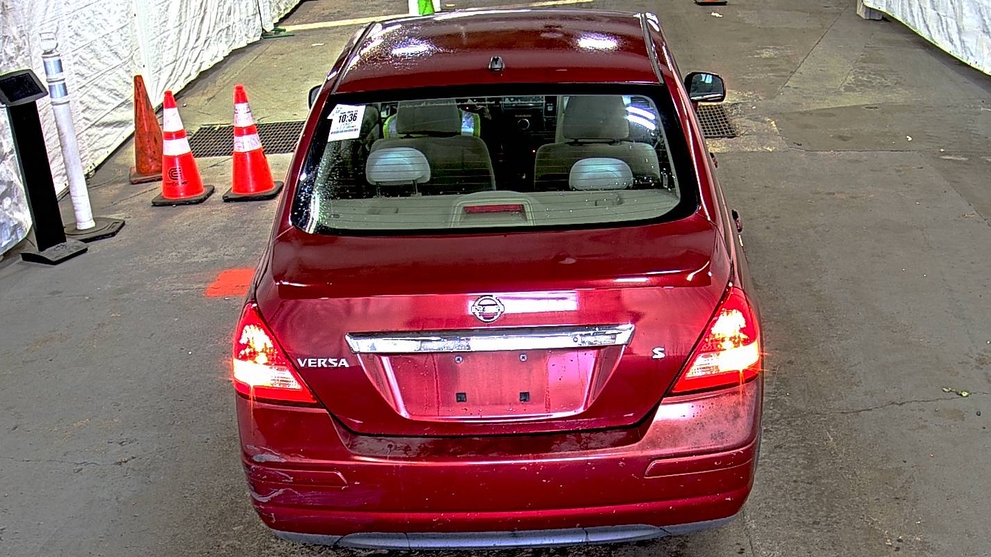 NISSAN VERSA - 6
