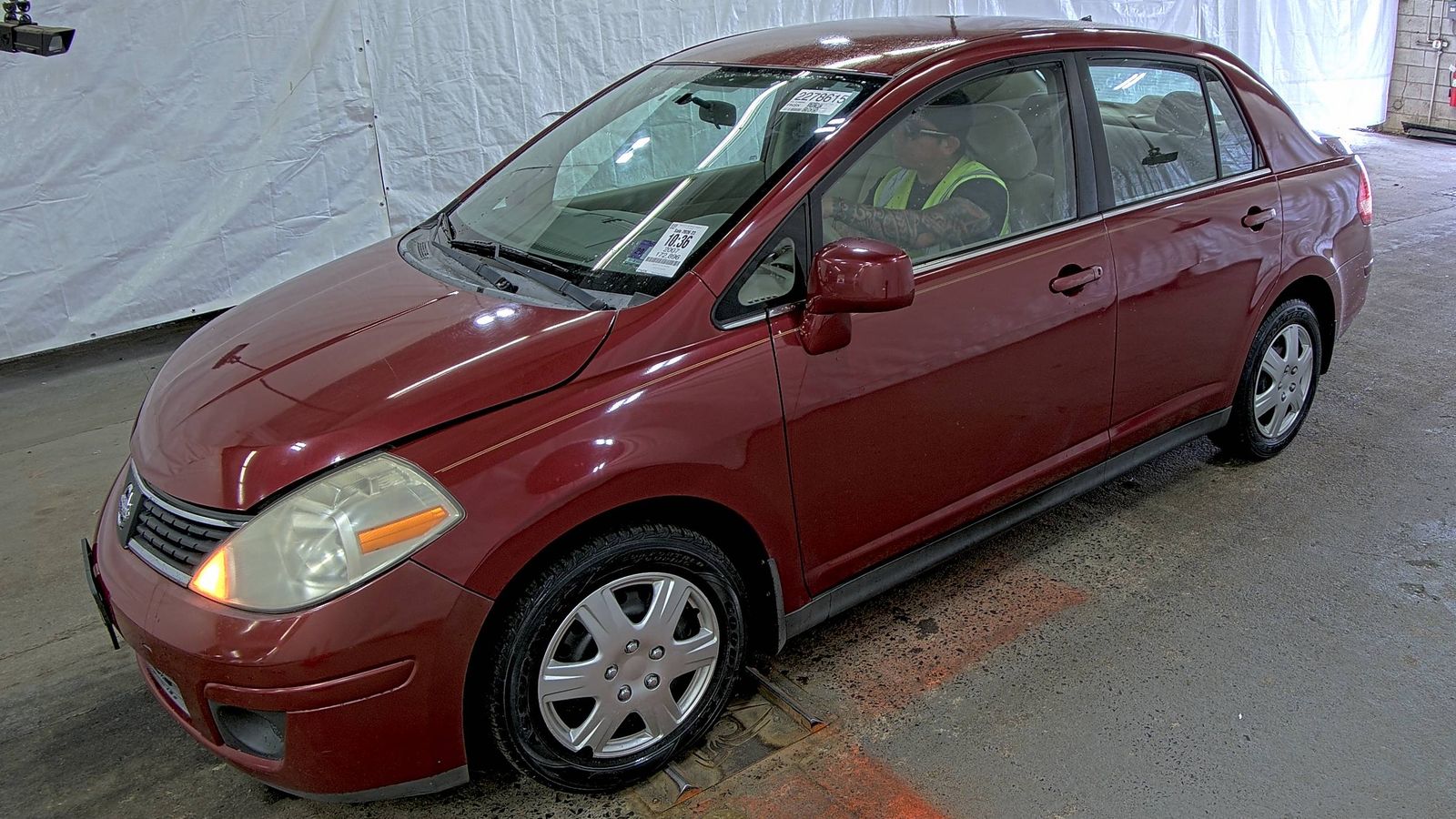 NISSAN VERSA - 1