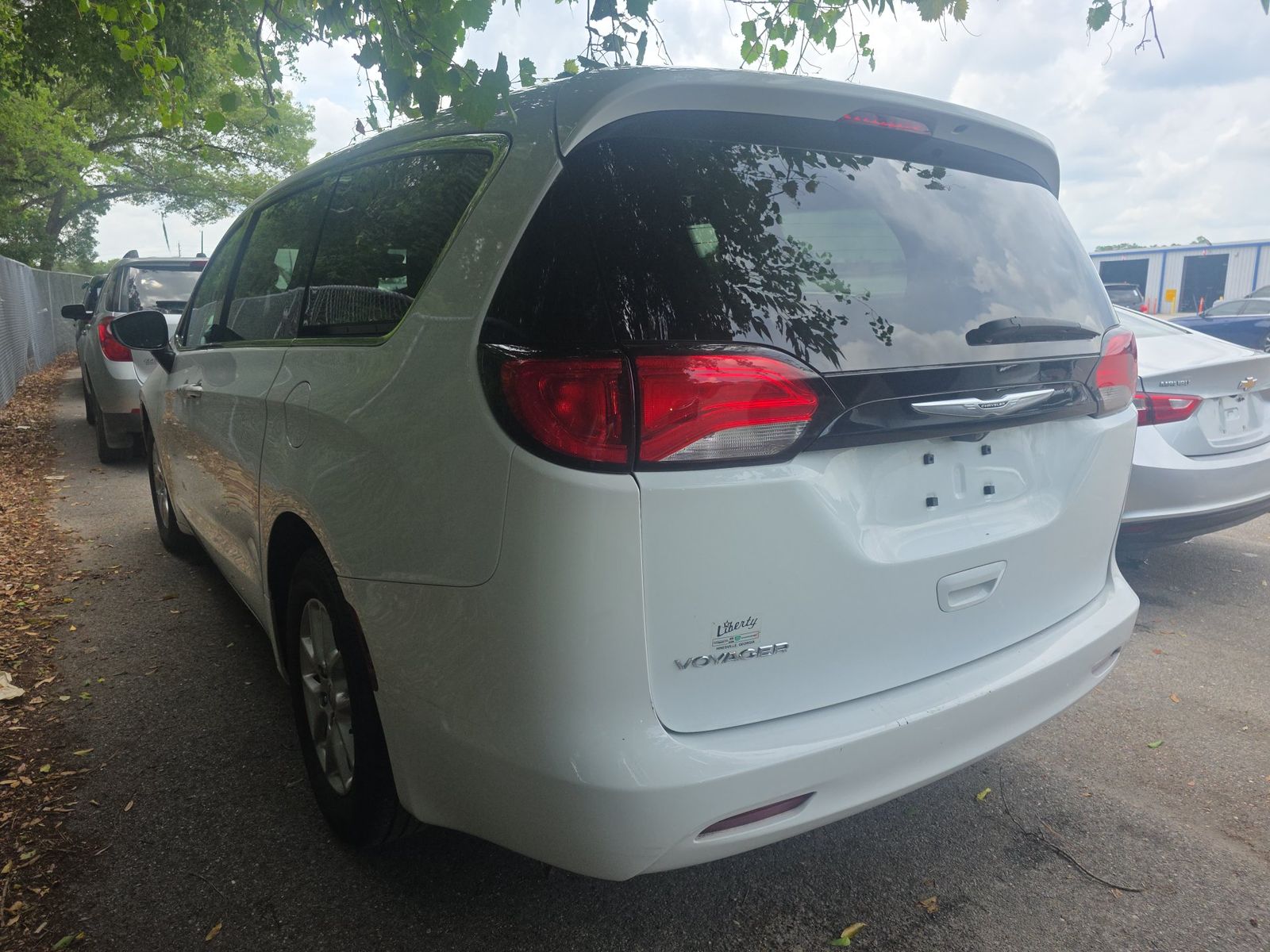 CHRYSLER VOYAGER - 7