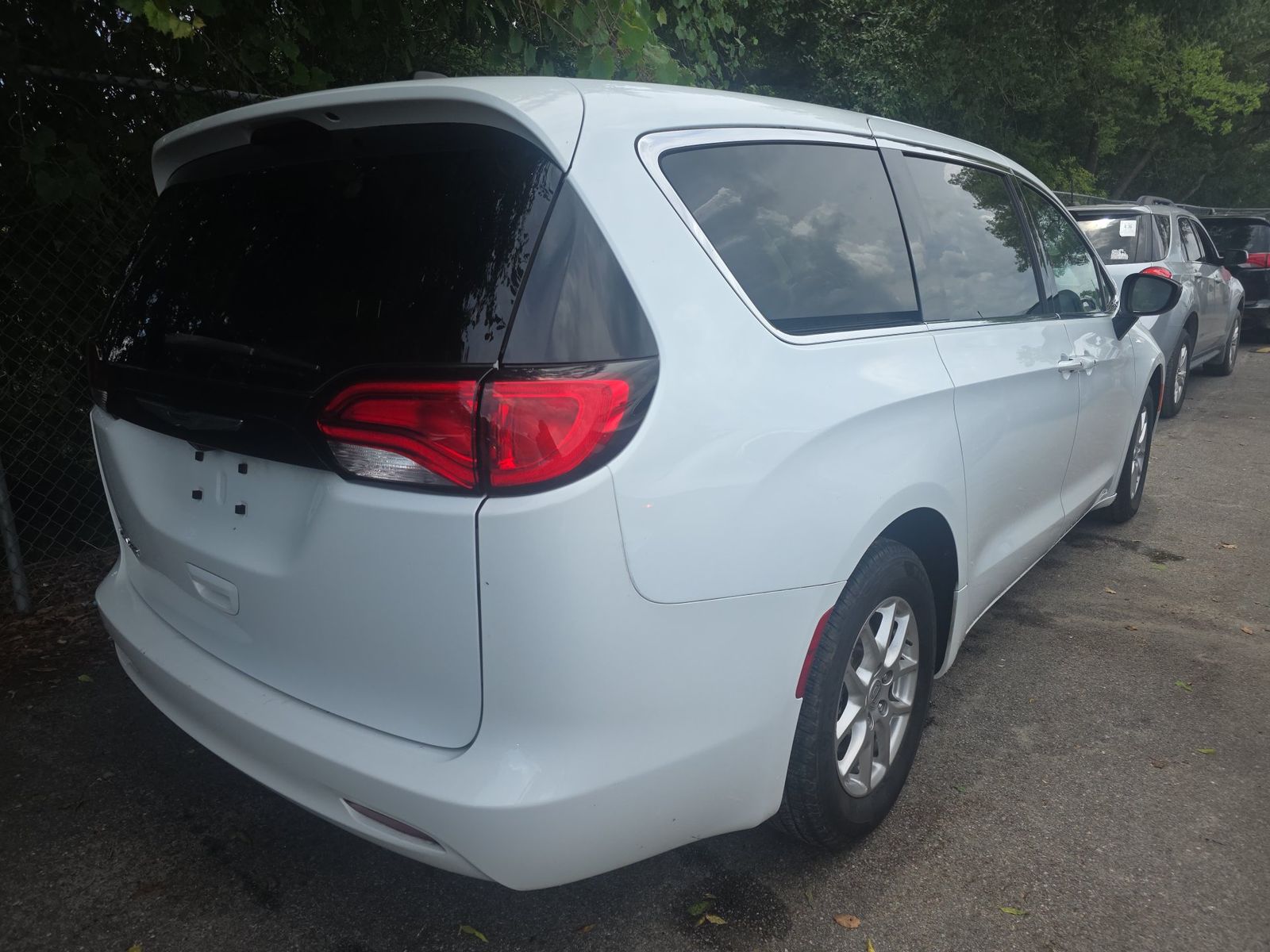 CHRYSLER VOYAGER - 5