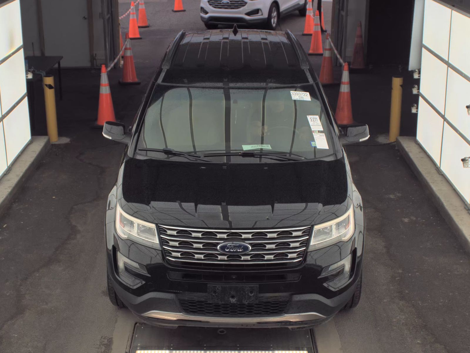 FORD EXPLORER - 3