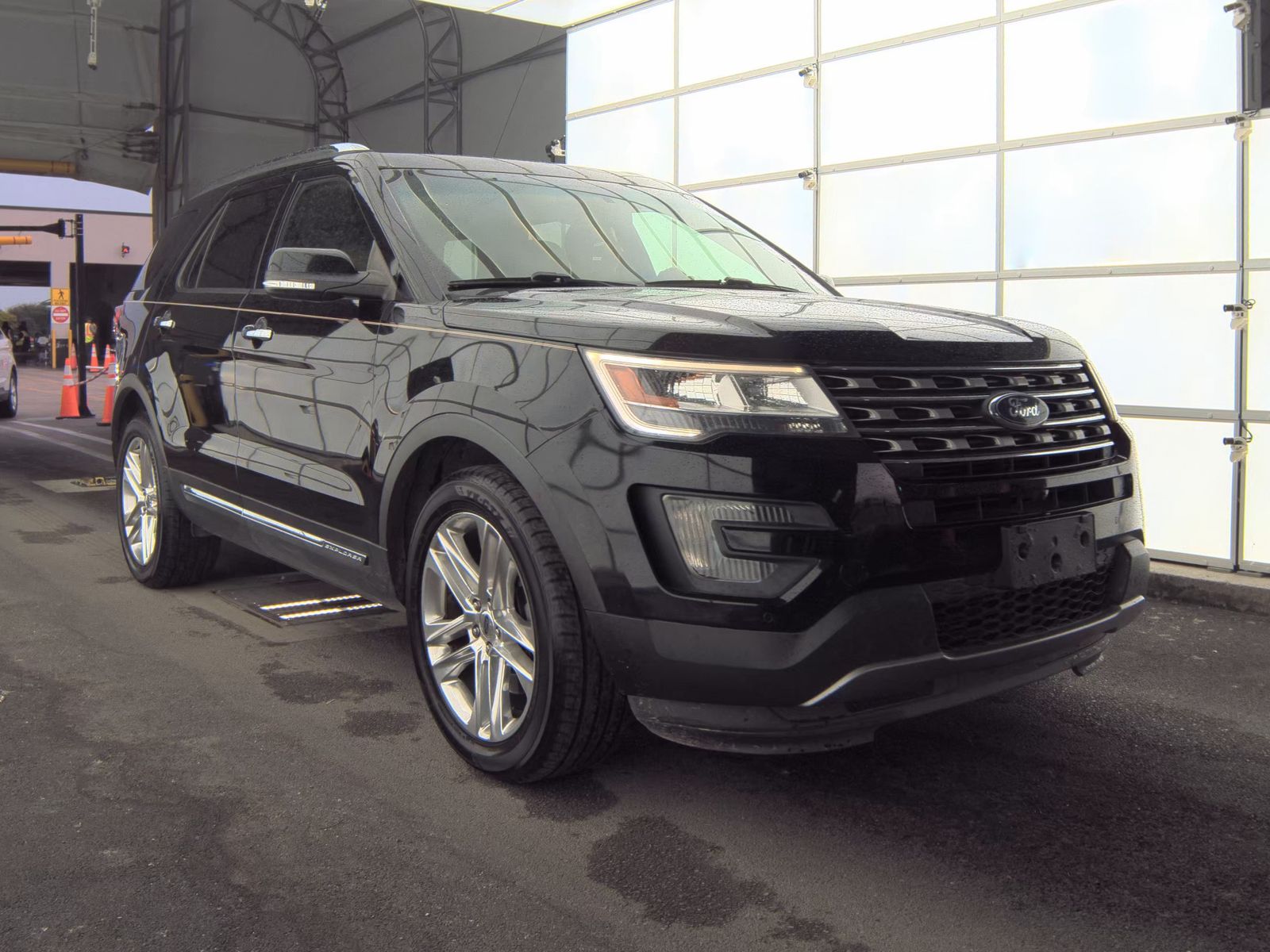 FORD EXPLORER - 5