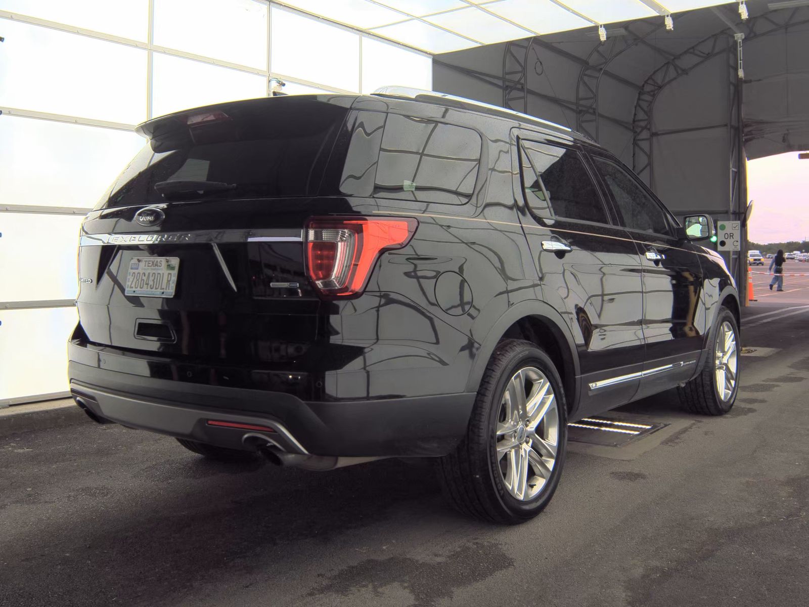 FORD EXPLORER - 6