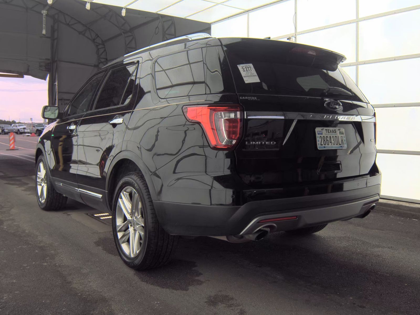 FORD EXPLORER - 9